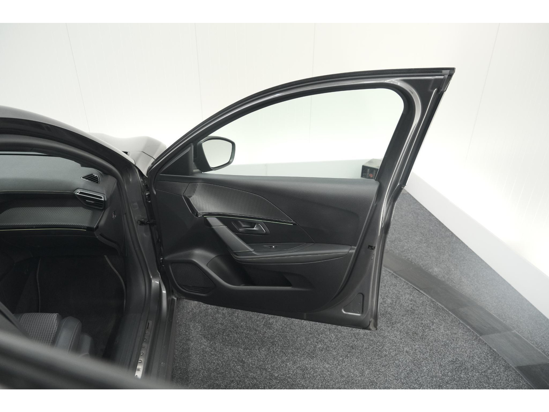 Peugeot 208 PureTech 100 GT | Camera | Adaptieve Cruise Control | Navigatie | Apple Carplay