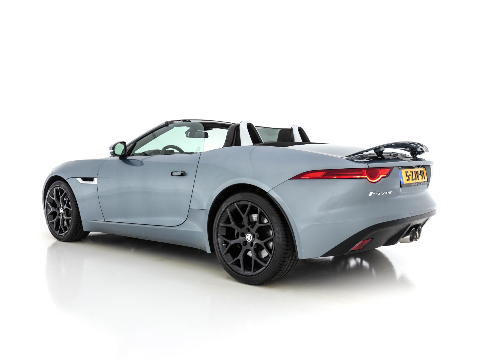 Jaguar F-TYPE 3.0 V6 Convertible Aut. *LEATHER | BI-XENON | NAVI-FULLMAP | CAMERA | MEMORY-PACK | KEYLESS | DAB | SHIFT-PADDLES | ECC | HEATED-SPORTSEATS | PDC | AIRSCARF | CRUISE | 19"ALU*