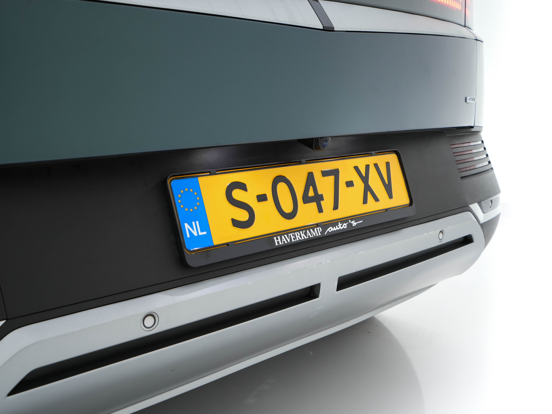 Hyundai IONIQ 5 Connect+ AWD 77.4 kWh [3-FASE]  { SOH-92% } (INCL-BTW) Aut.* HEATPUMP | LEATHER | BOSE-AUDIO | FULL-LED | DIGI-COCKPIT | AMBIENT-LIGHT | DAB | SHIFT-PADDLES | HEAD-UP | NAVI-FULLMAP | KEYLESS | CAMERA | HEATED-COMFORTSEATS | ...