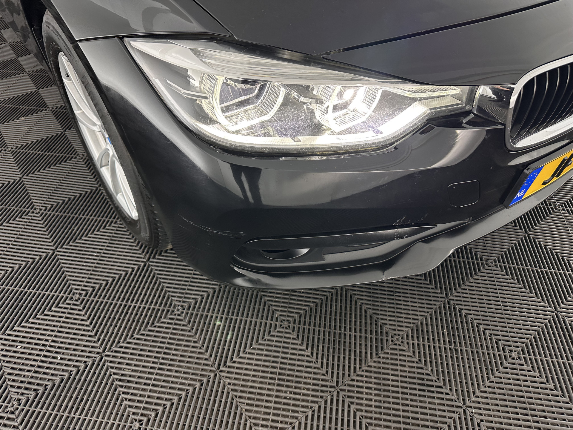 BMW 3-serie Touring 320d EDE Corporate Lease Essential Aut. *PANO | FULL-LEATHER | FULL-LED | NAVI-FULLMAP | HEATED-COMFORTSEATS | HIFI-SOUND | ECC | PDC | CRUISE | 16''ALU*