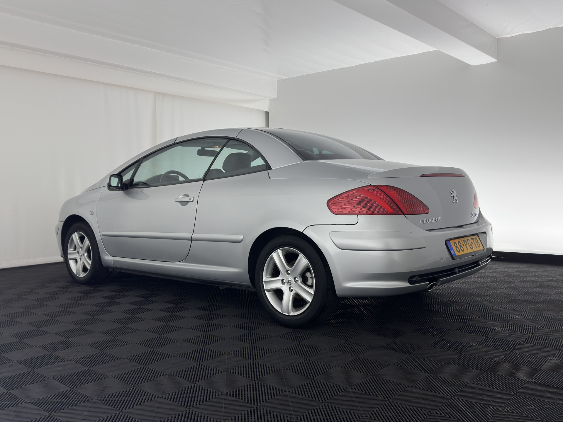 Peugeot 307 CC 1.6-16V *LEATHER | NAVI-FULLMAP | HEATED-SPORTSEATS | ECC | PDC | CRUISE | 16''ALU*
