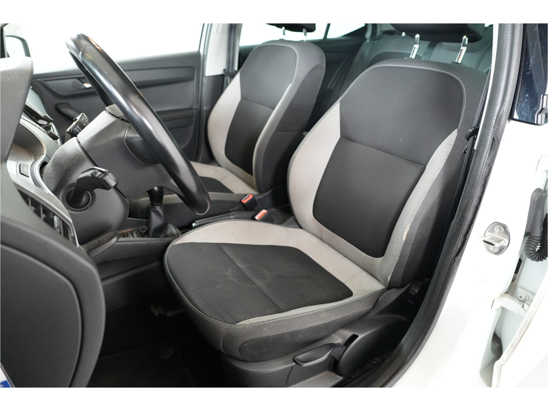 ŠKODA Fabia 1.0 TSI Drive | Navi | Cruise | PDC |