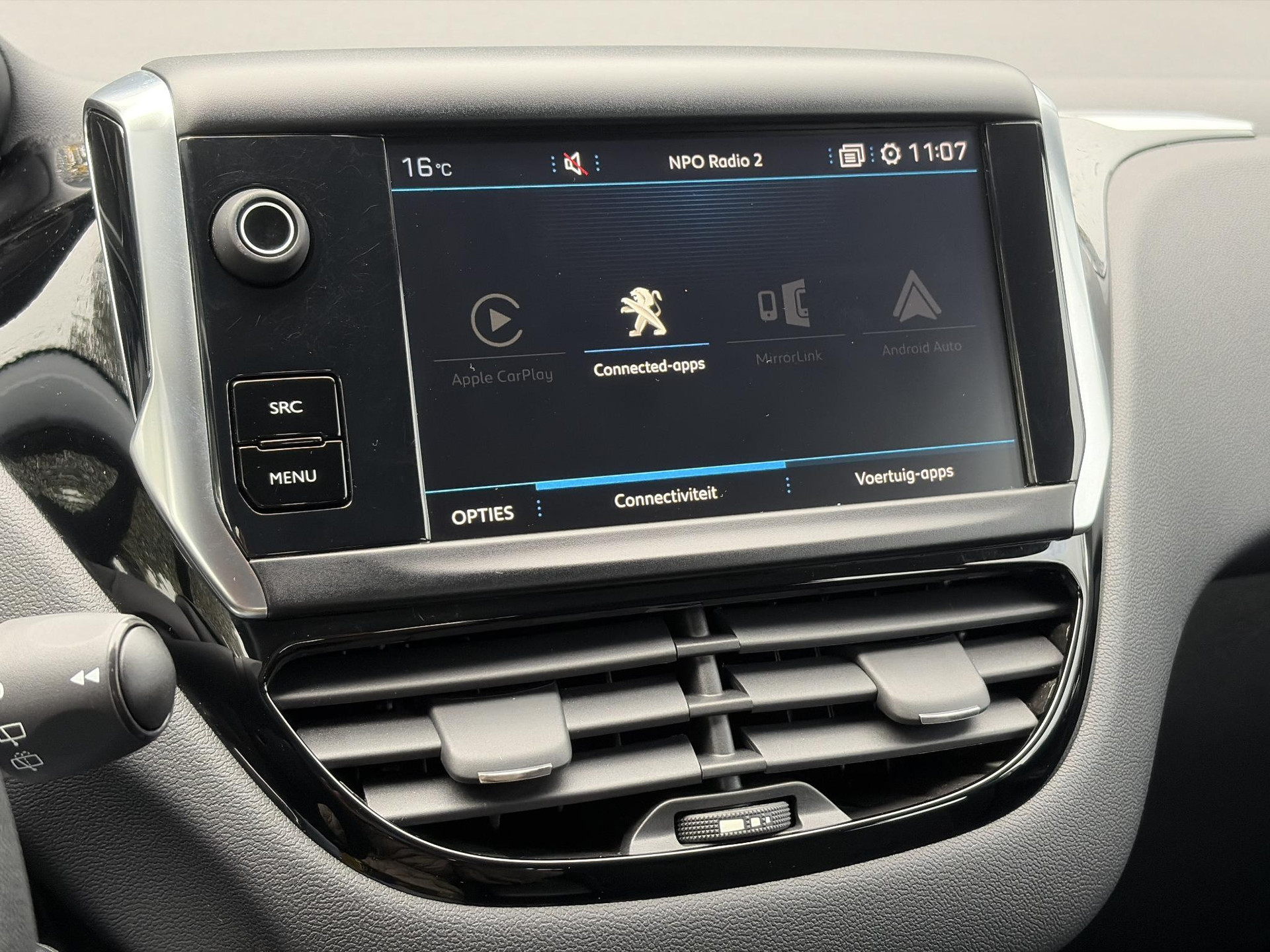 Peugeot 208 1.2 PureTech Blue Lion ✓D-riem vv 2024✓Dealer Onderhouden✓Carplay✓Navi✓Trekhaak✓2e Eigenaar✓Recent beurt gehad✓Airco✓Cruise✓Pdc✓5 Deurs✓Weinig Km✓N.A.P✓Apk tot 08-2027