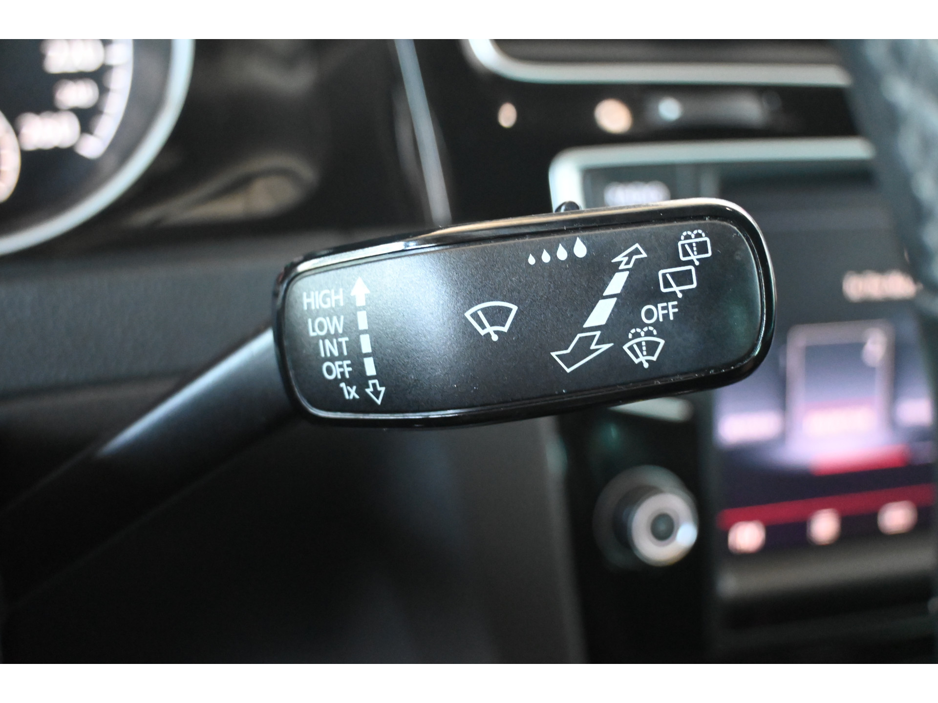 Volkswagen Golf 1.4 TSI Highline Nap Automaat Navigatie Cruise Clima Stoelverwarming Massage Inruil Mogelijk