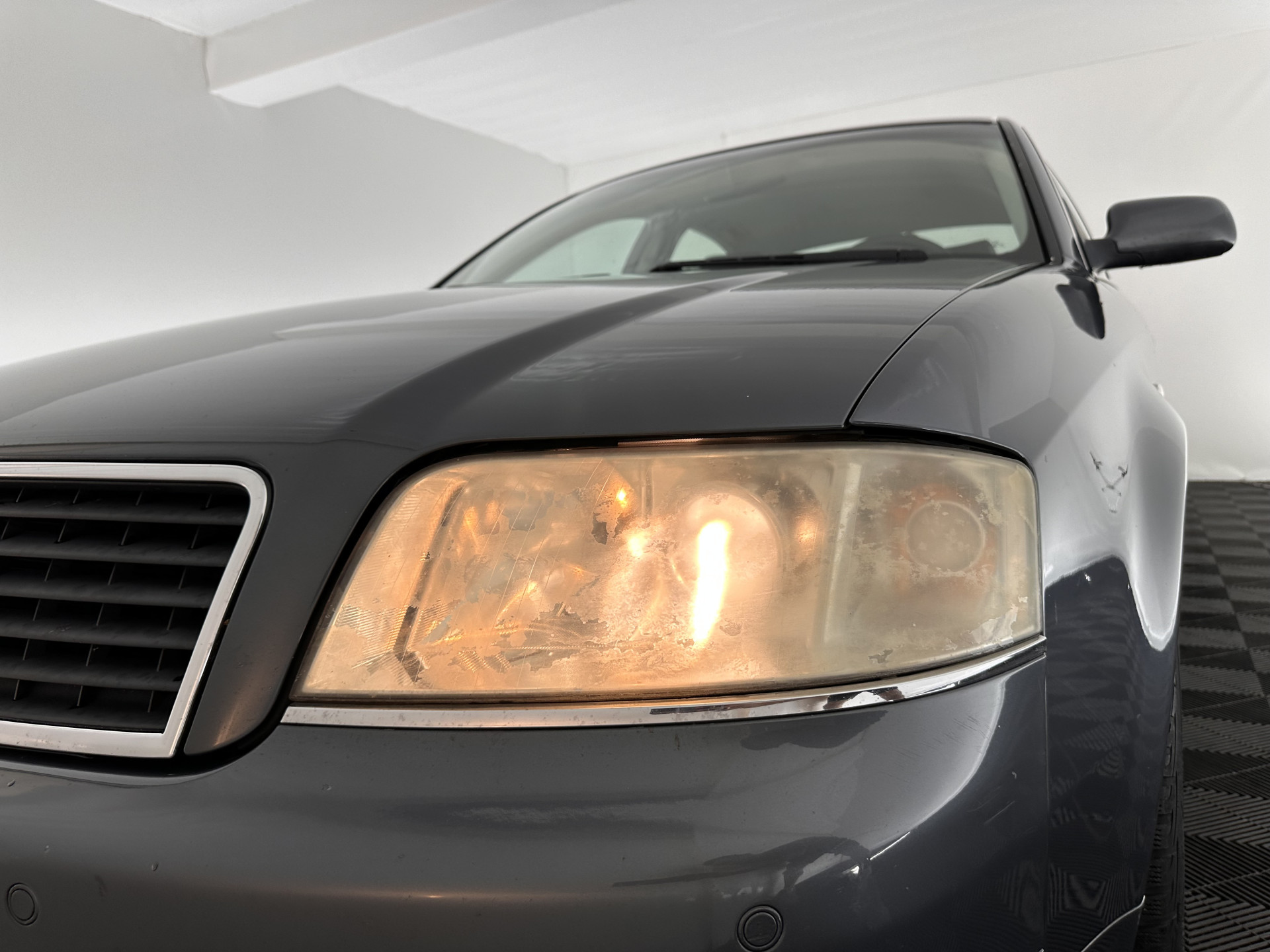 Audi A6 Limousine 2.4 MT  [ GEARBOX-PROBLEM ] Aut. *LUXURY-LEATHER | ECC | PDC | CRUISE | RADIO-CD | COMFORT-SEATS | 17"ALU*