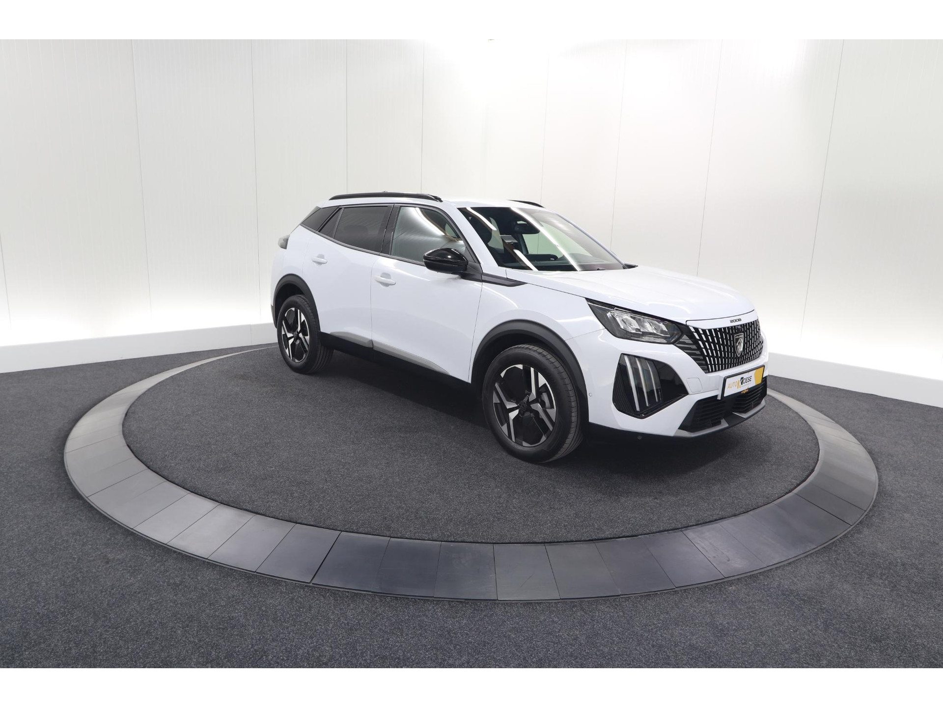 Peugeot 2008 PureTech 100 Allure | 360 Camera | Dodehoekdetectie | Navigatie | Apple Carplay