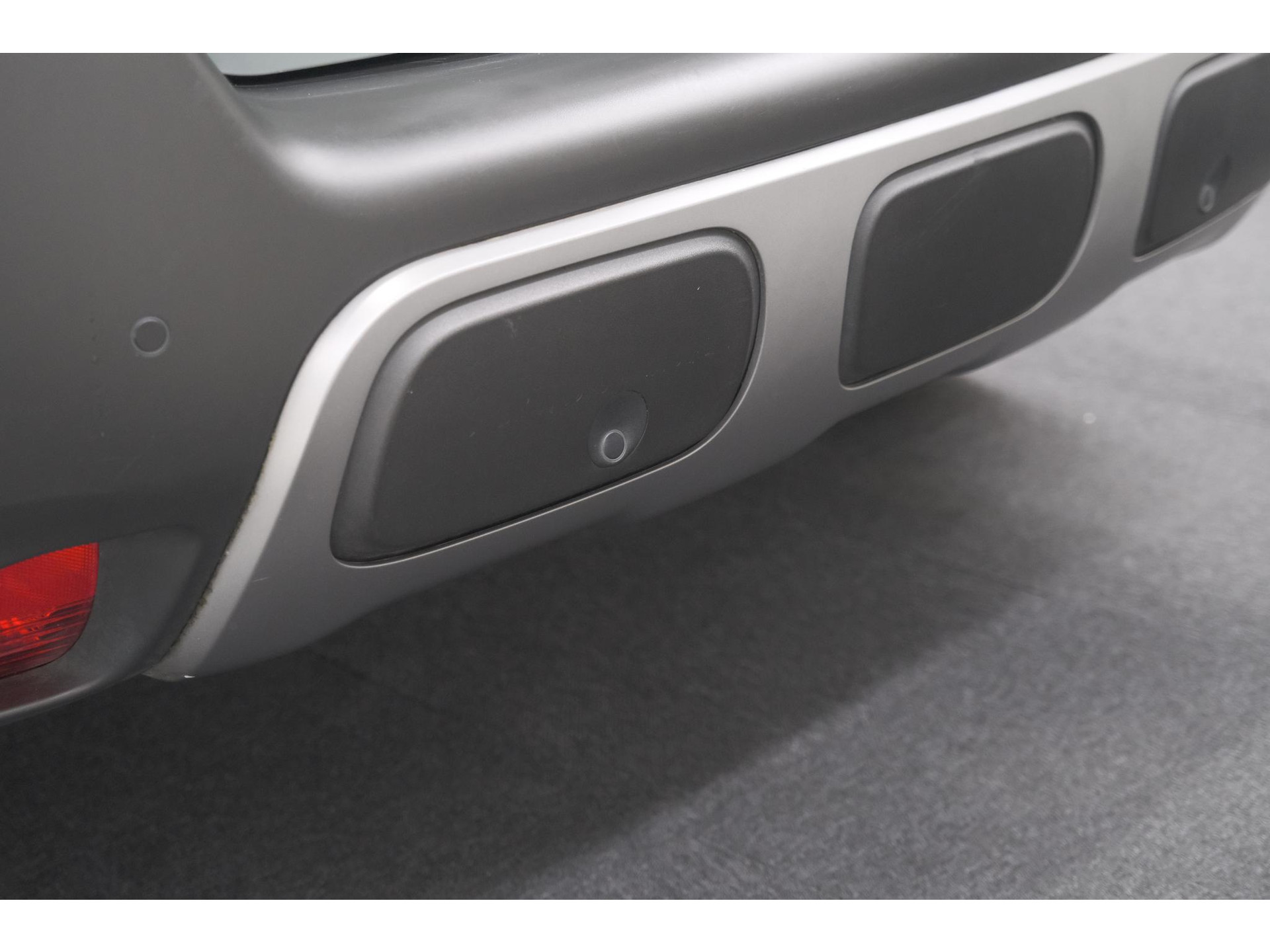 Citroen C3 Aircross PureTech 130 EAT6 Shine | Schuif-/Kanteldak | Camera | Dodehoekdetectie | Head-Up Display