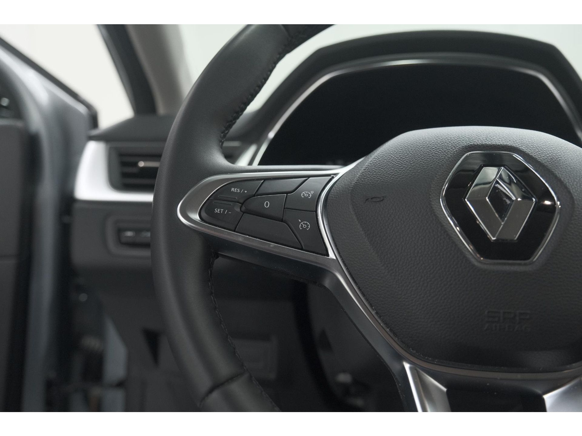 Renault Captur Mild Hybrid 140 EDC Techno | Trekhaak | 360 Camera | 9.3 Inch Grootscherm | Apple Carplay | Parkeersensoren