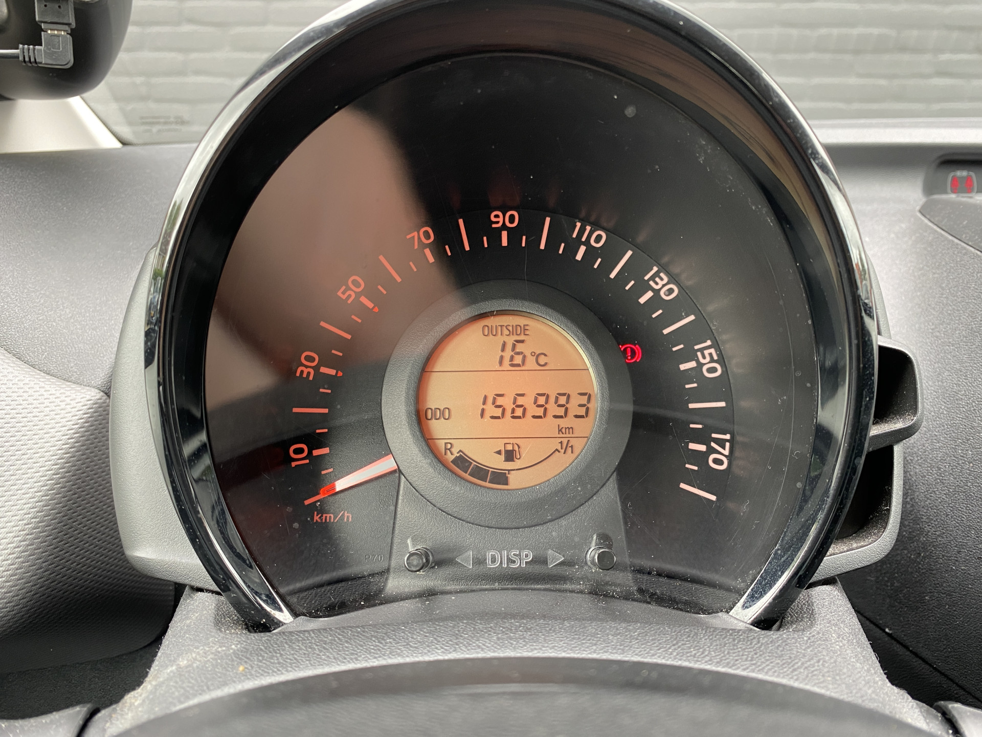 Peugeot 108 1.0 e-VTi Active | 1e eigenaar | airco | bluetooth | all season banden | tom tom navigatie | led verl.