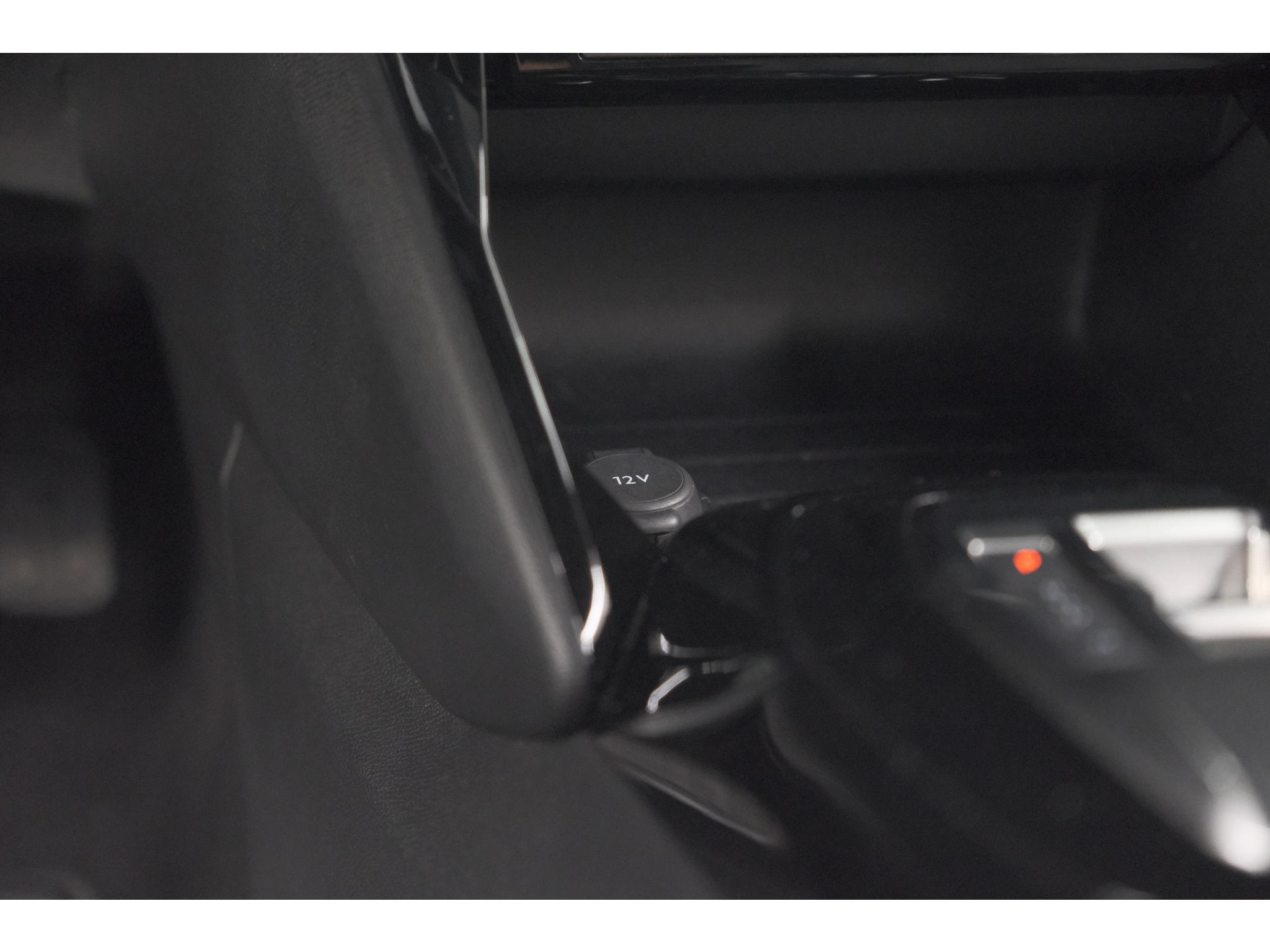 Peugeot 2008 PureTech 130 EAT8 Blue Lease Allure | Camera | Navigatie | Parkeersensoren | Apple Carplay