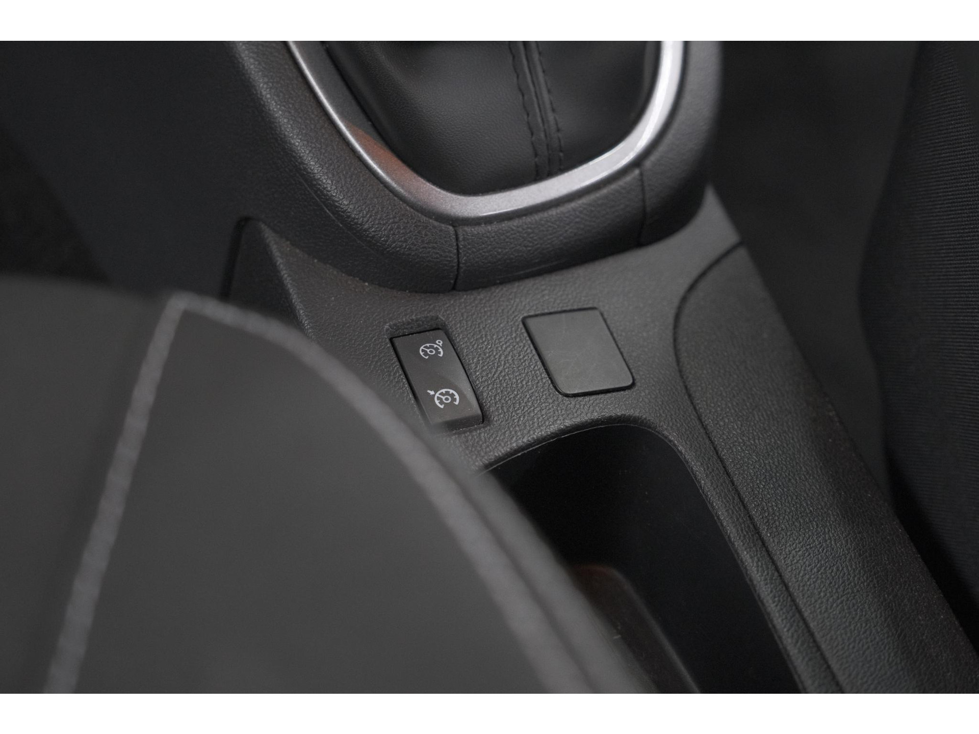 Renault Clio 1.2 Limited | Trekhaak | Navigatie | Parkeersensoren | Climate Control
