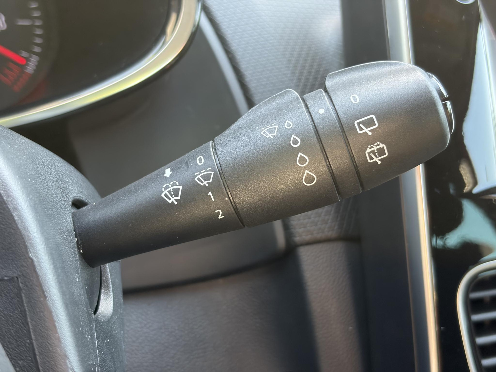 Renault Clio 0.9 TCe Limited Trekhaak,Navi,Keyless,Airco,Cruise,Pdc,Lm velgen,N.A.P,Apk tot 11-2026