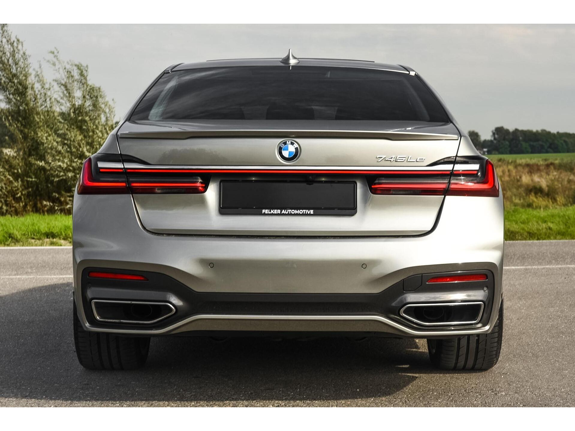 BMW 745Le High Executive | M Sport | Massage | Lounge