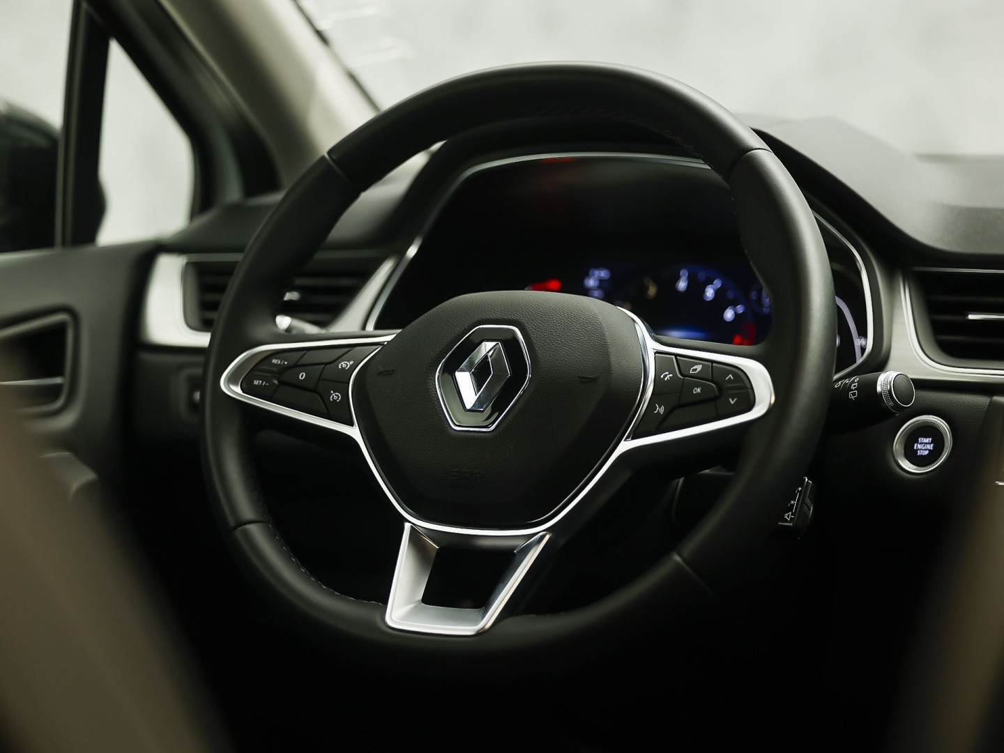 Renault Captur 1.3 TCe 140 Intens Sport 140Pk Automaat (VIRTUAL COCKPIT, APPLE CARPLAY, GROOT NAVI, CAMERA, CLIMATE, SPORTSTOELEN, LEDER, GETINT GLAS, CRUISE, NIEUWSTAAT)