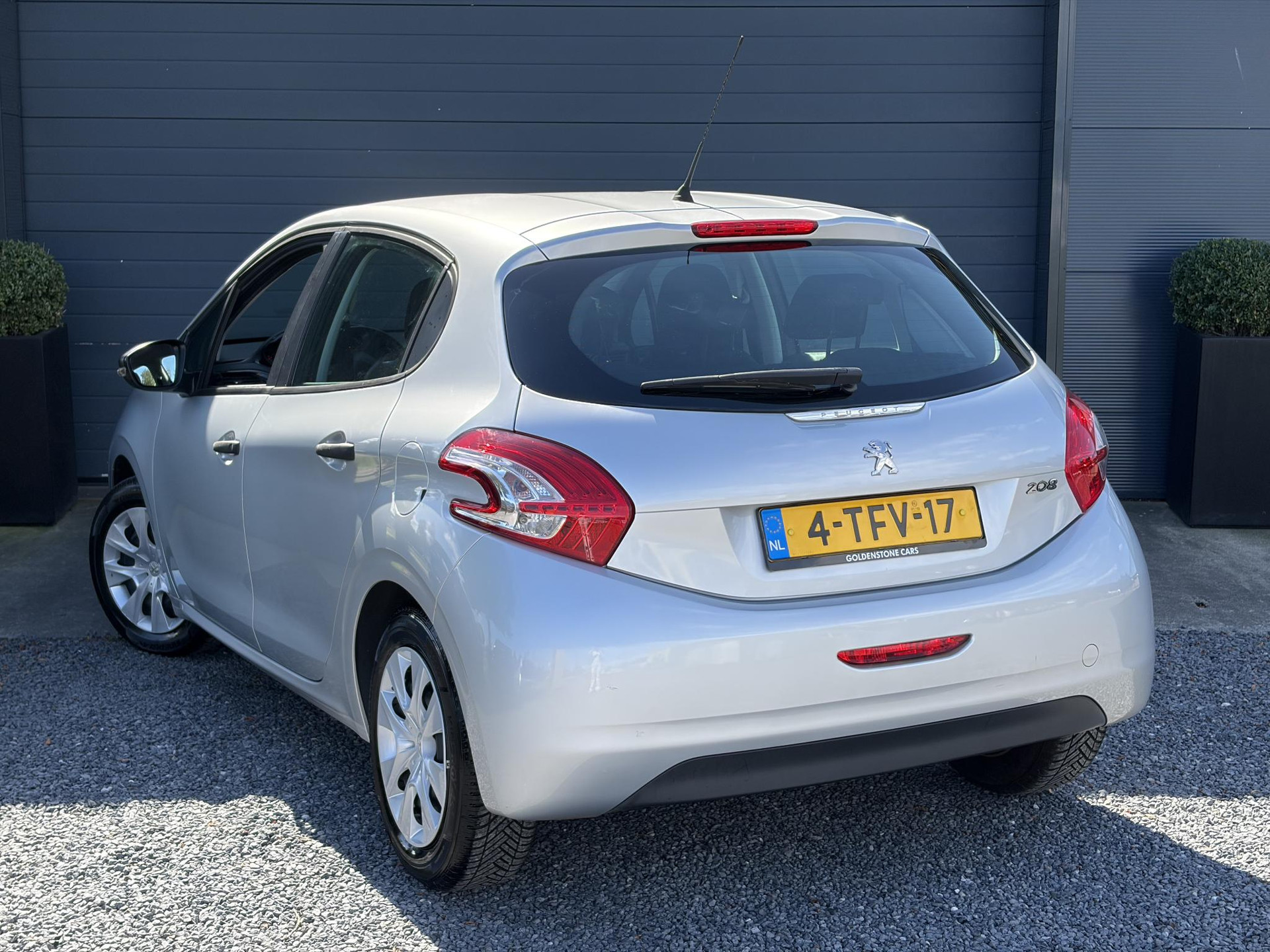 Peugeot 208 1.2 VTi Access ✓D-riem vv in 05-2024✓2e Eigenaar✓Net beurt gehad✓Carplay✓Airco✓Cruise✓5 Deurs✓Weinig km✓Zeer Zuinig✓N.A.P✓Apk tot 04-2027