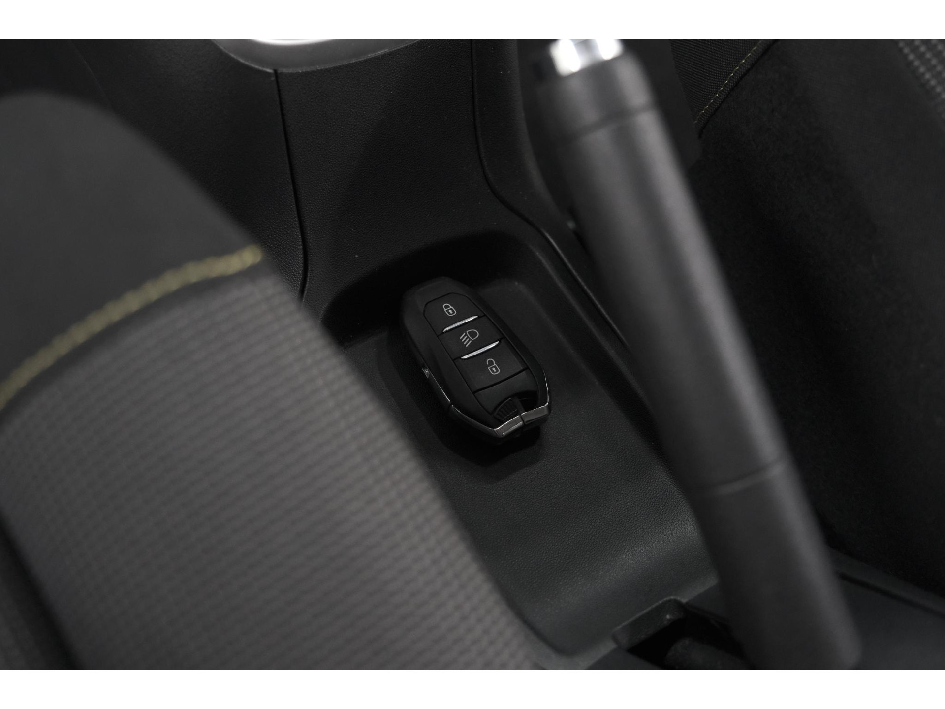 Citroen C3 PureTech 110 EAT6 Max | Camera | Parkeersensoren | Navigatie | Apple Carplay