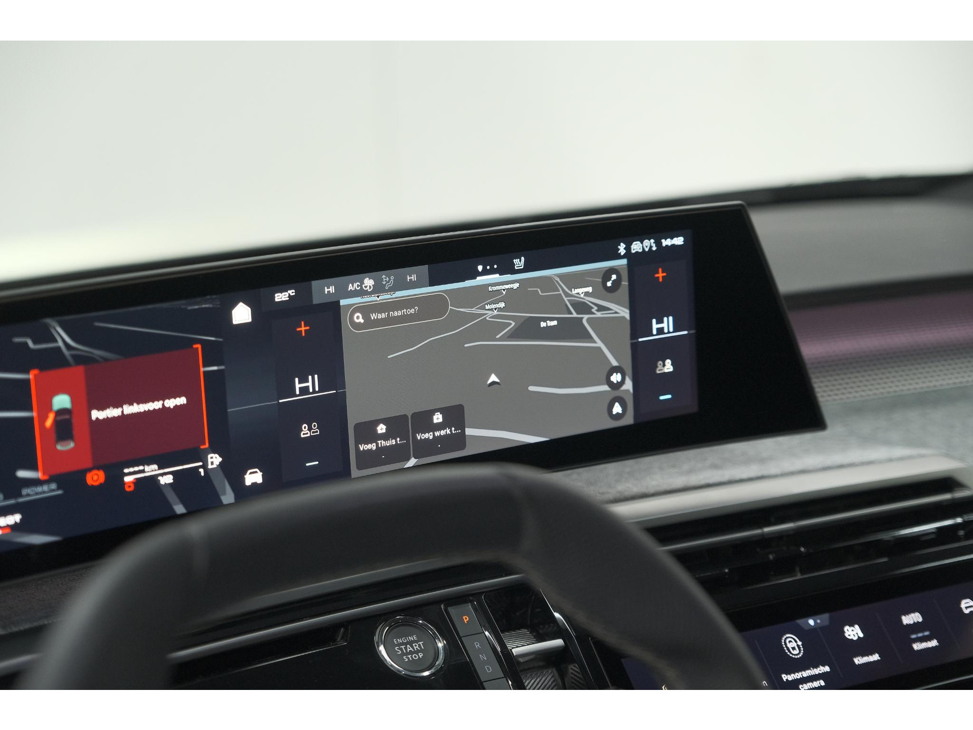 Peugeot 3008 1.2 Hybrid 136 GT | Panoramadak | 360 Camera | Stoelverwarming | Elektrische Kofferklep | Allseason Banden