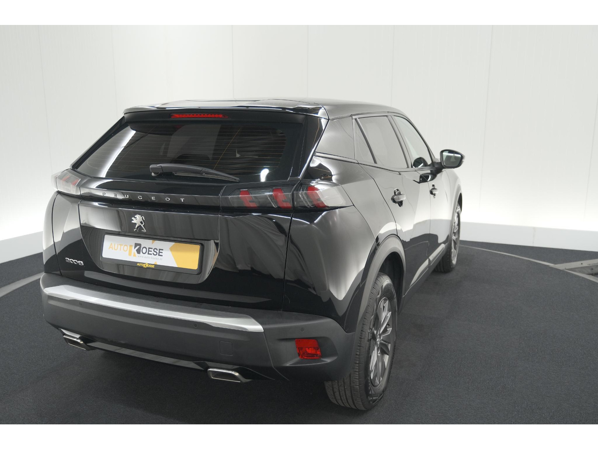 Peugeot 2008 PureTech 130 EAT8 Active Pack | Parkeersensoren | Apple CarPlay | Climate Control | Stoelverwarming