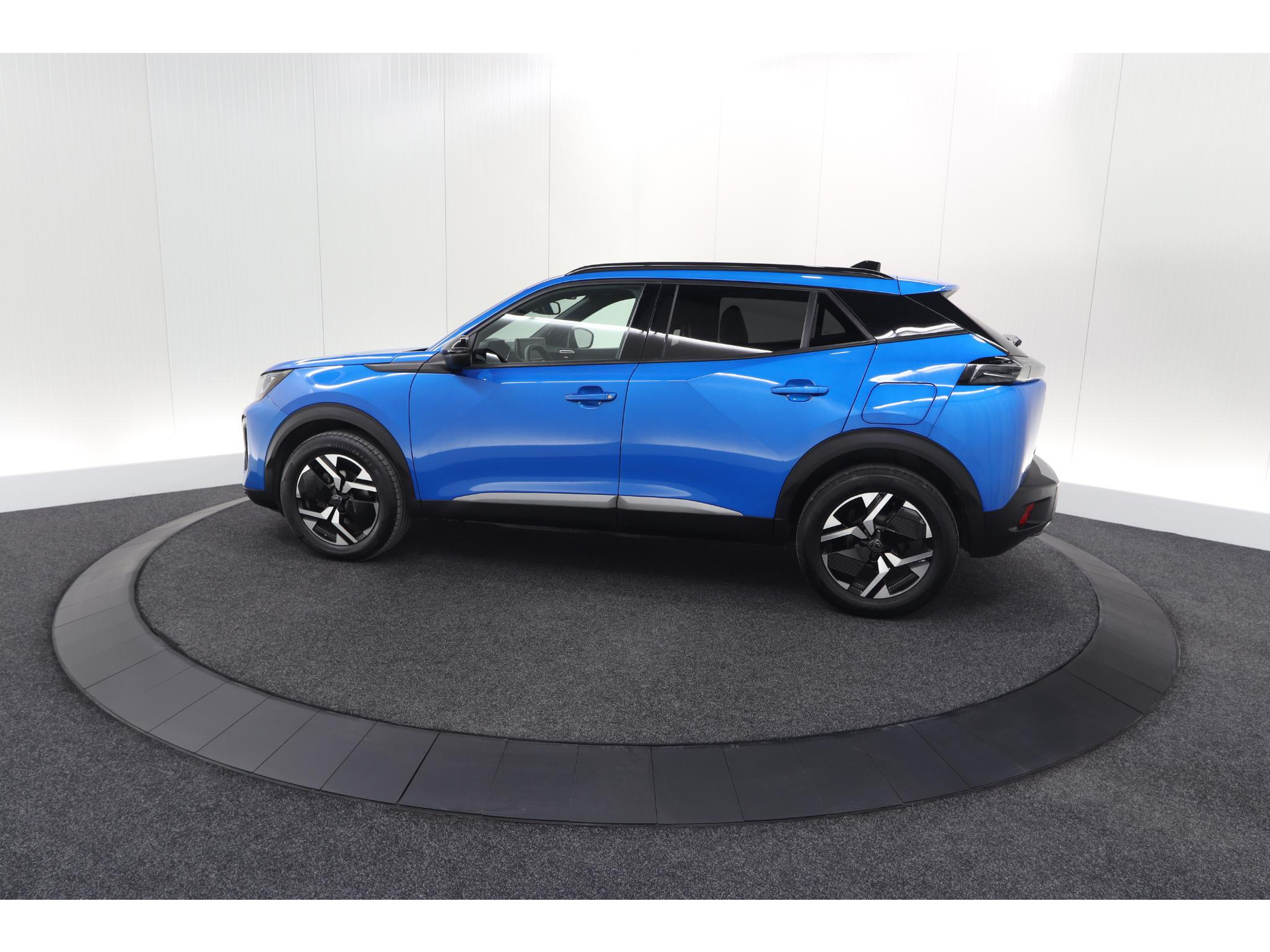 Peugeot 2008 PureTech 130 EAT8 Blue Lease Allure | Camera | Navigatie | Parkeersensoren | Apple Carplay
