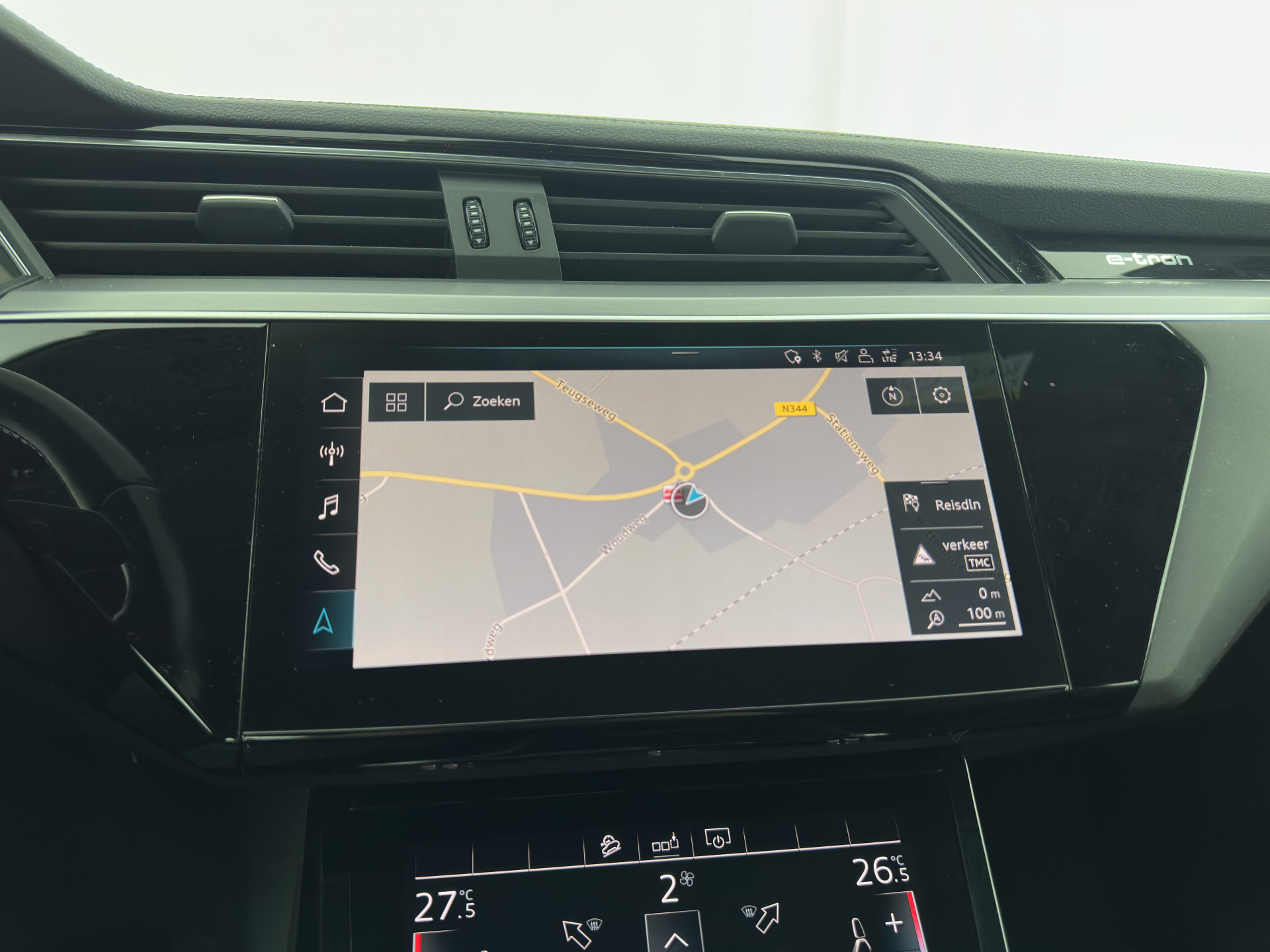 Audi e-tron 55 quattro advanced 95 kWh [ 3-Fase ] (INCL-BTW) *PANO | LUXURY-LEATHER | ADAPTIVE-CRUISE | FULL-LED | DIGI-COCKPIT | KEYLESS | MEMORY-PACK | AIR-SUSPENSION | CAMERA | AMBIENT-LIGHT |  NAVI-FULLMAP | SHIFT-PADDLES | DAB+ | COMFOR