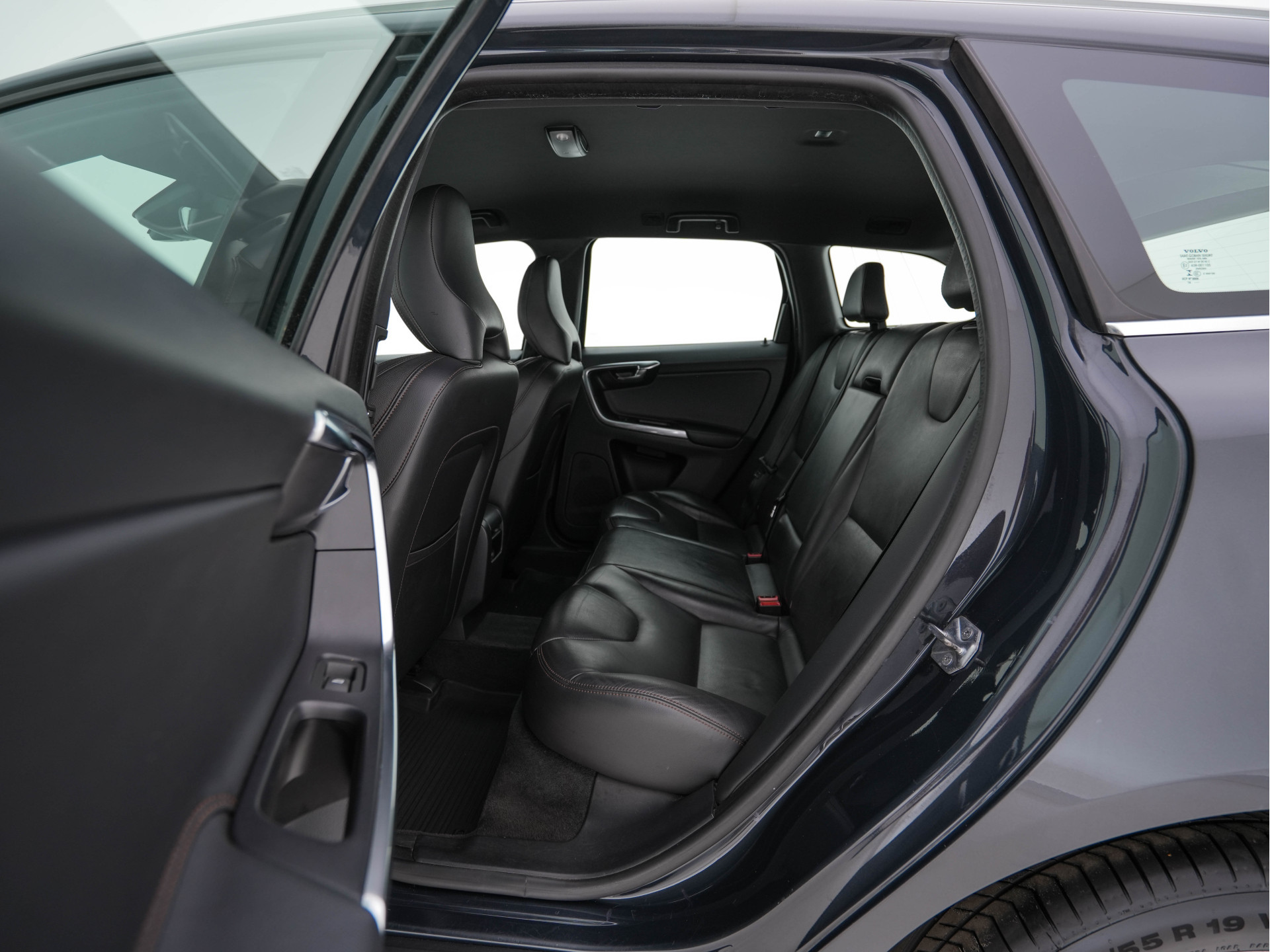 Volvo XC60 2.0 D4 FWD Ocean Race *NAVI-FULLMAP | FULL-LEATHER | MEMORY-PACK | TOWBAR | ECC | PDC | CRUISE | COMFORT-SEATS | 19"ALU*