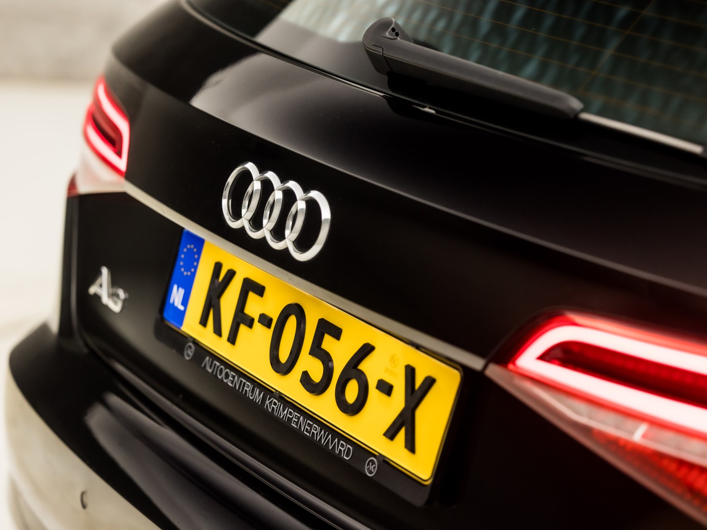 Audi A3 Sportback 1.0 TFSI Sport (APPLE CARPLAY, GROOT NAVI, CLIMATE, DYNAMISCHE KNIPPERLICHTEN, SPORTSTOELEN, CRUISE, PARKEERSENSOREN, NIEUWE APK, NIEUWSTAAT)