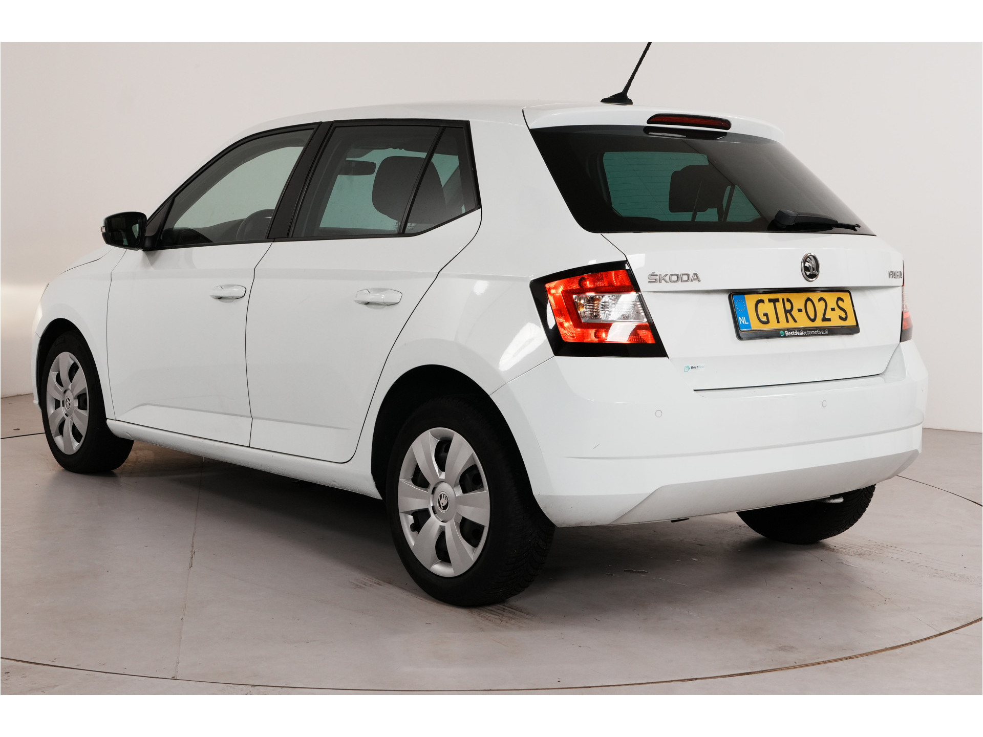 ŠKODA Fabia 1.0 TSI Drive | Navi | Cruise | PDC |
