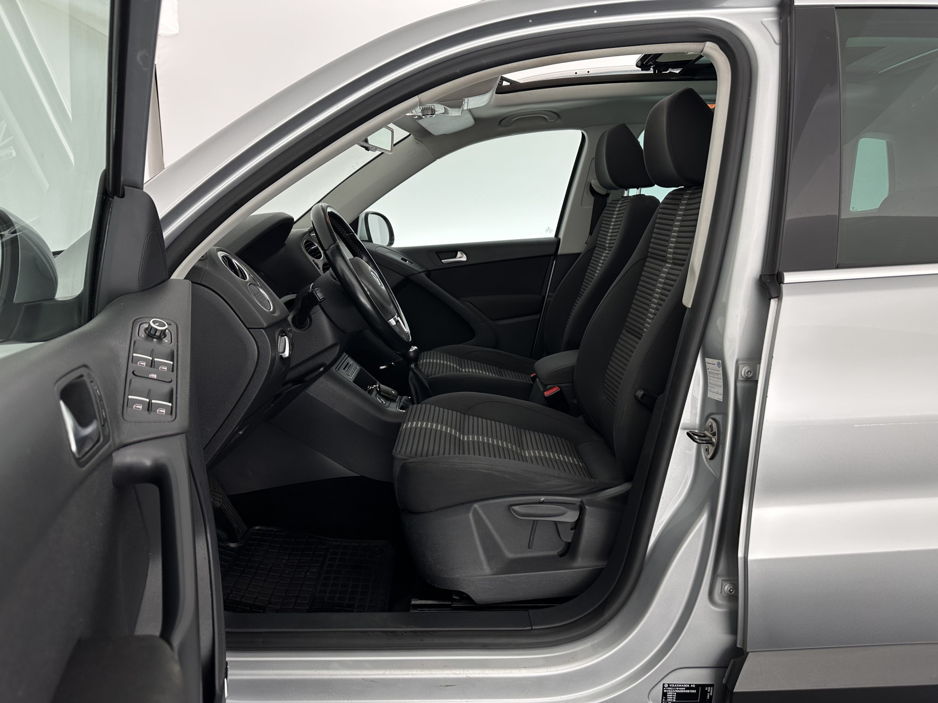 Volkswagen Tiguan 1.4 TSI Sport&Style *PANO | NAVI-FULLMAP | CAMERA | KEYLESS | HEATED-COMFORTSEATS | ECC | PDC | CRUISE | PRIVACY-GLASS | 17''ALU*