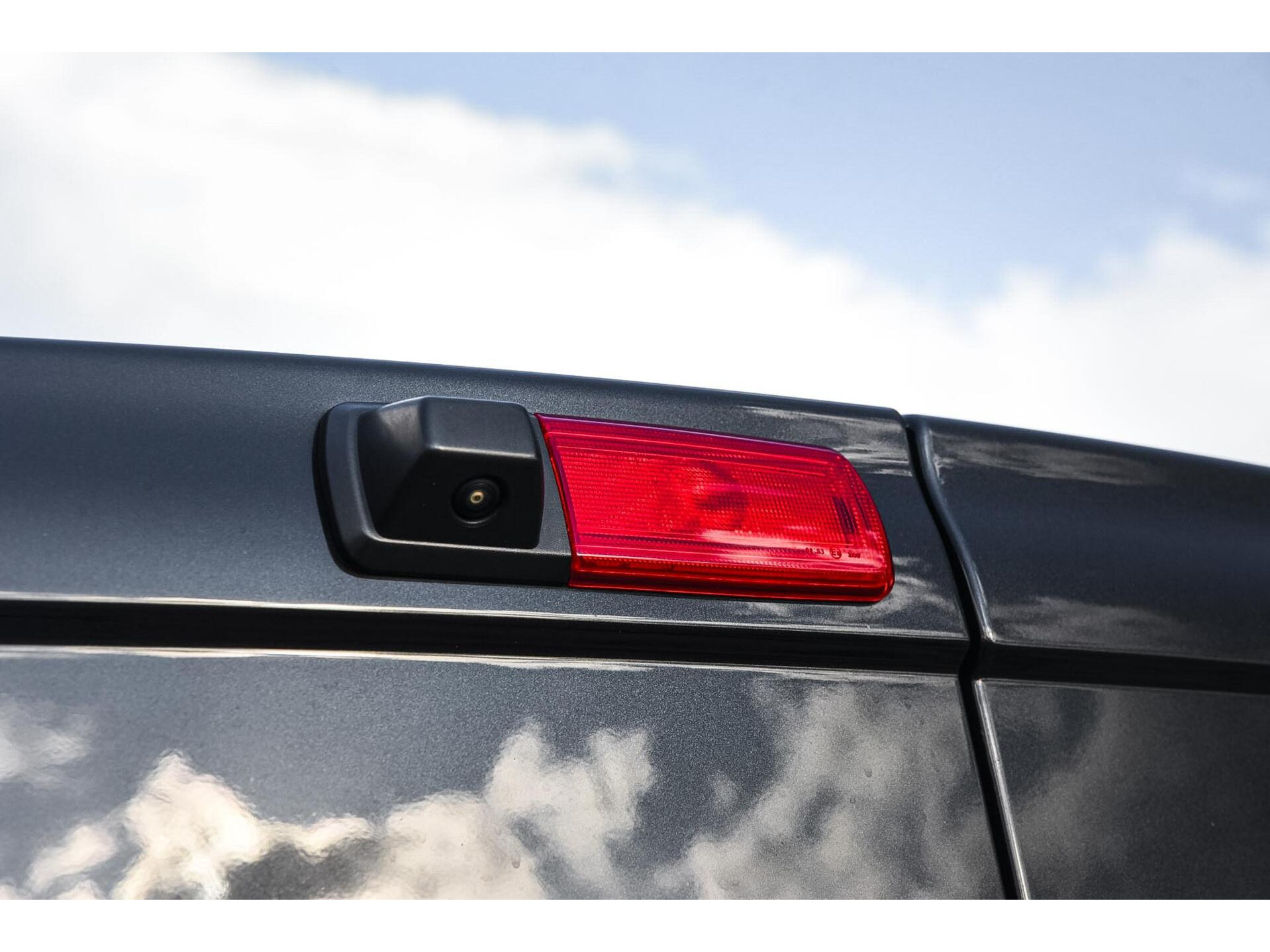 Trafic 2.0 dCi 145 DC Luxe | Automaat | 6-Pers