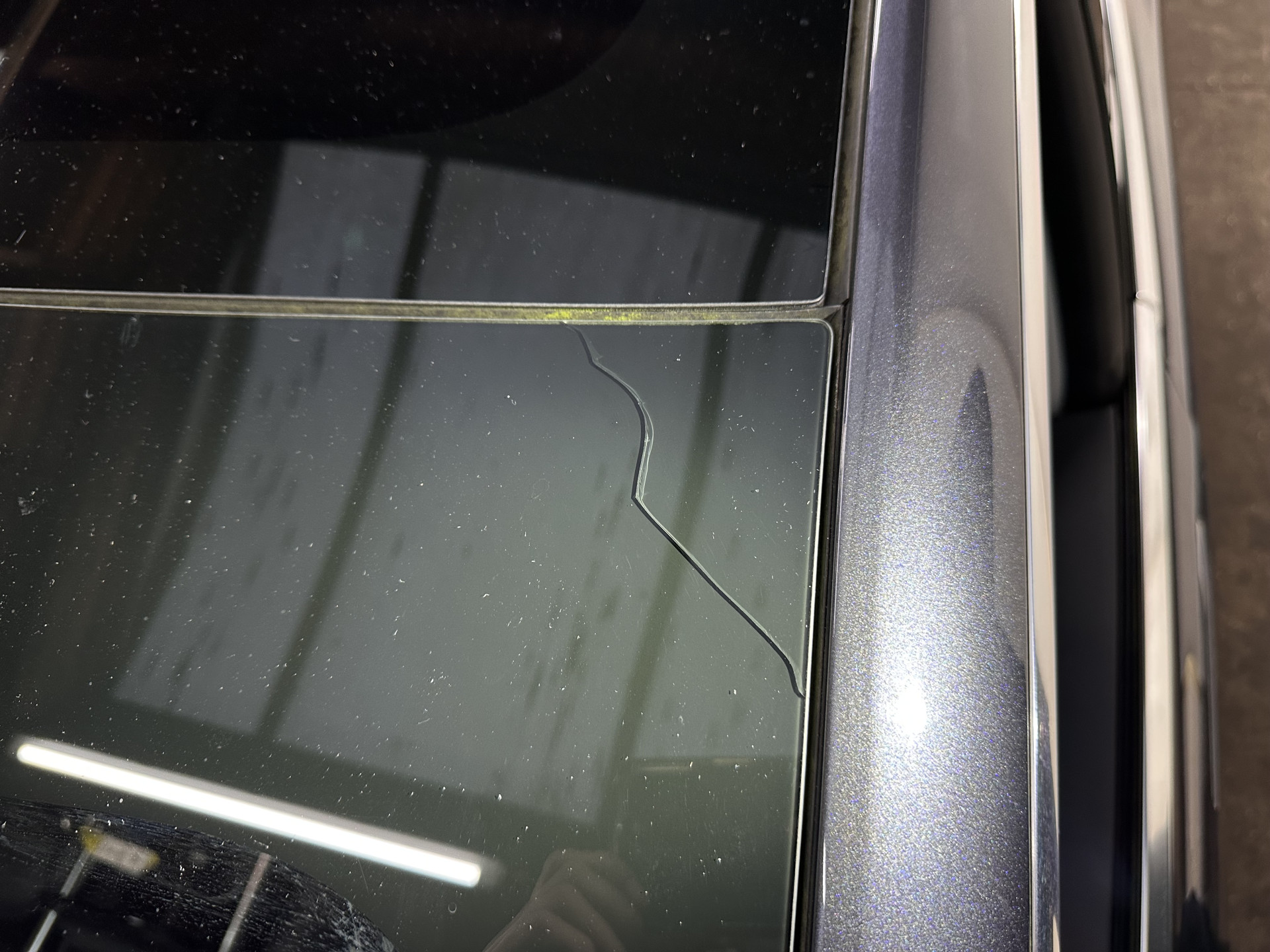 Tesla Model 3 Standard RWD Plus 60 kWh [ 3-Fase ] (INCL-BTW) Aut. *PANO | AUTO-PILOT | LEATHER | KEYLESS | FULL-LED | MEMORY-PACK | TOP-VIEW | DAB | CARPLAY | DIGI-COCKPIT | LANE-ASSIST | COMFORT-SEATS | 19"ALU*