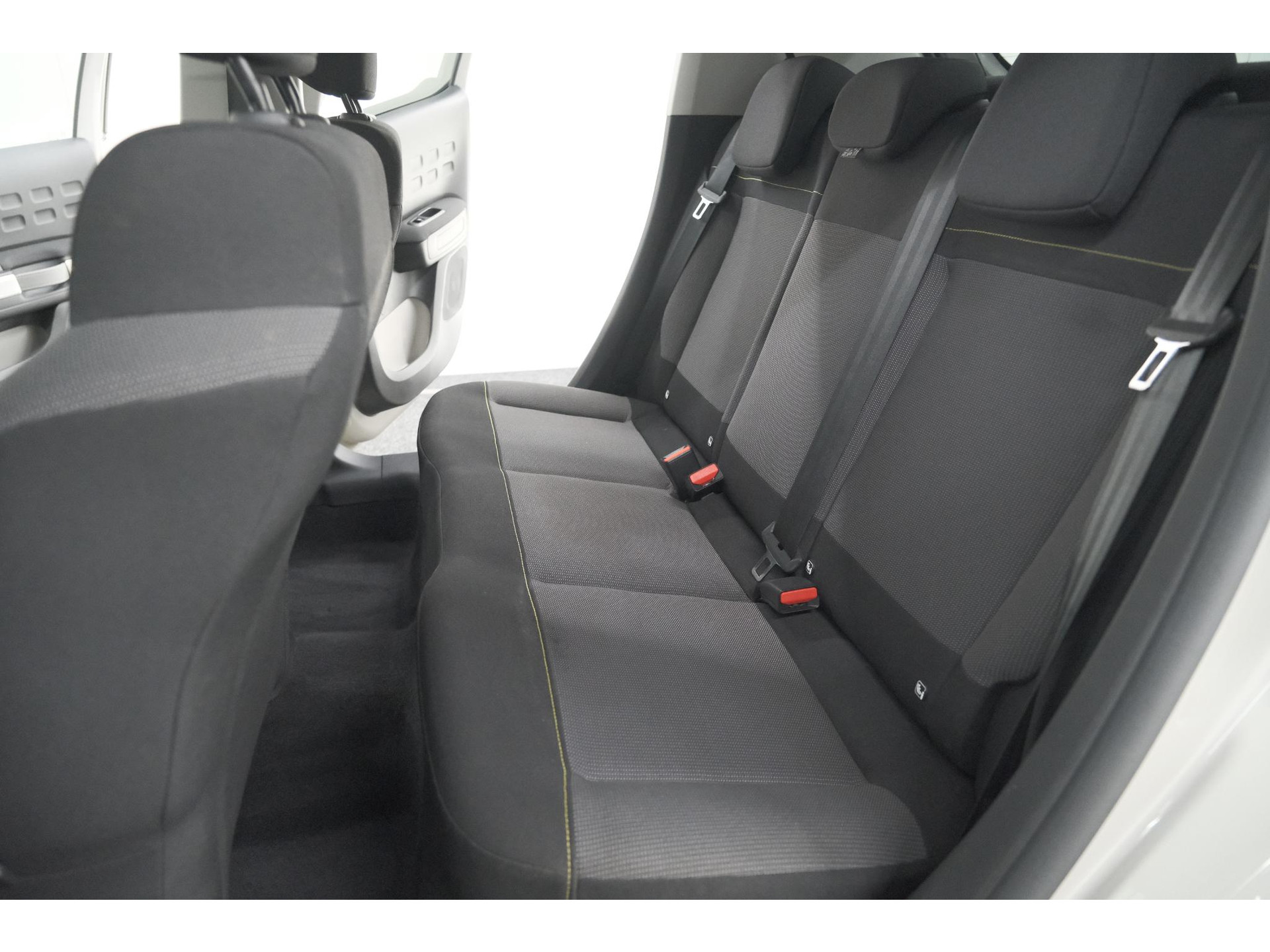 Citroen C3 PureTech 82 Feel Edition | Allseason Banden | Climate Control | Apple Carplay | Parkeersensoren