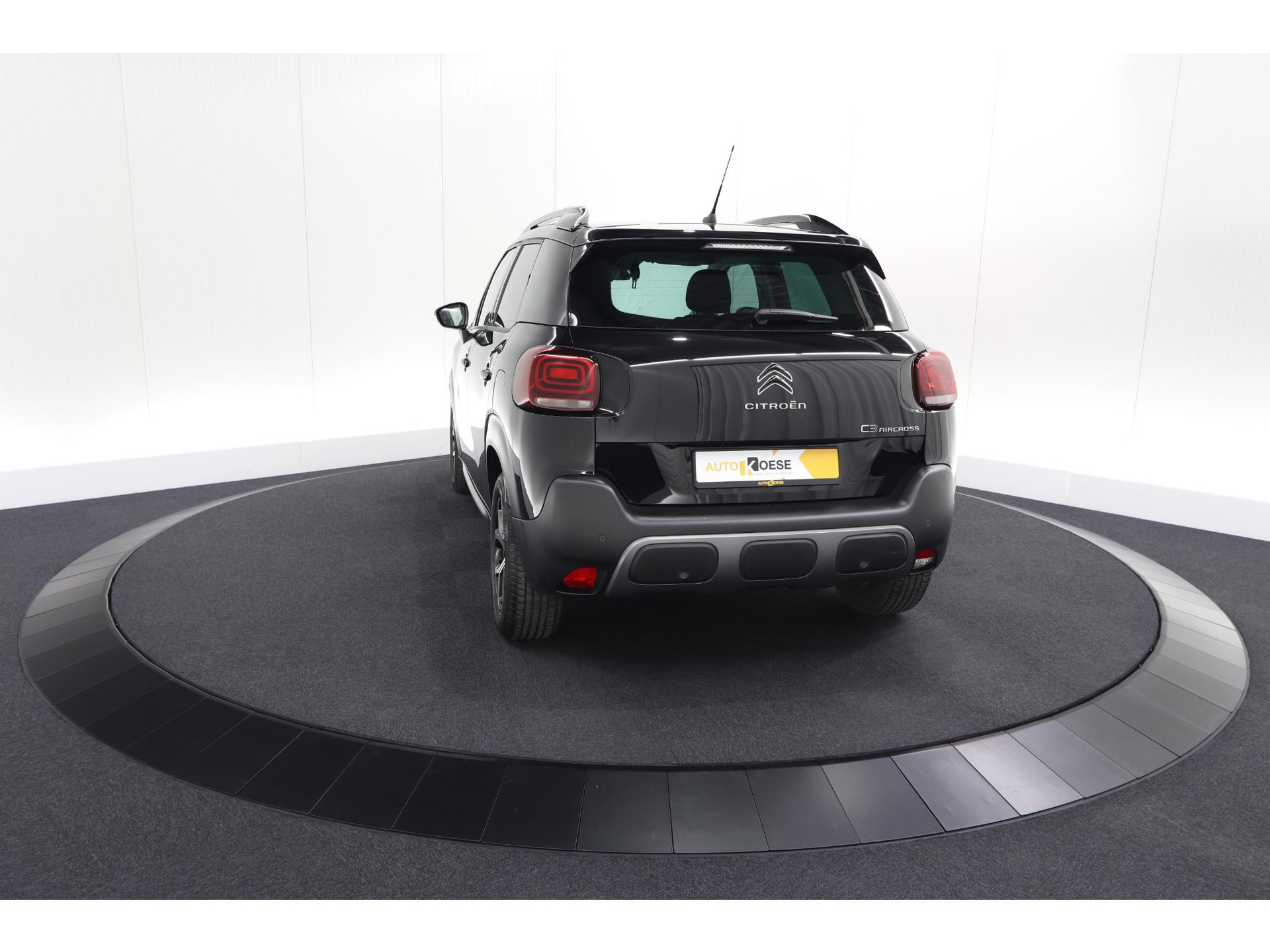 Citroen C3 Aircross PureTech 130 EAT6 Shine | Parkeersensoren | Apple Carplay | Stoelverwarming