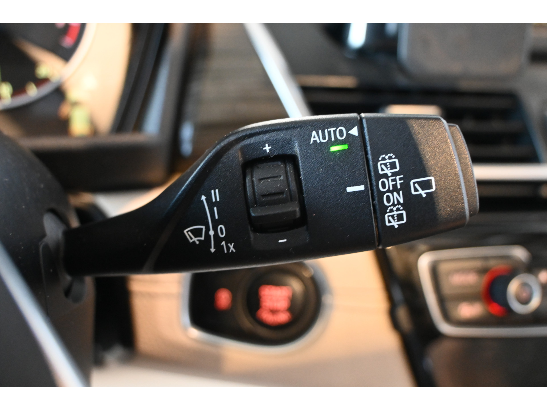 BMW 2-serie Active Tourer 218i High Executive Nap Clima Cruise Panoramadak Trekhaak PDC Navigatie LED Stoelverwarming Inruil Mogelijk!