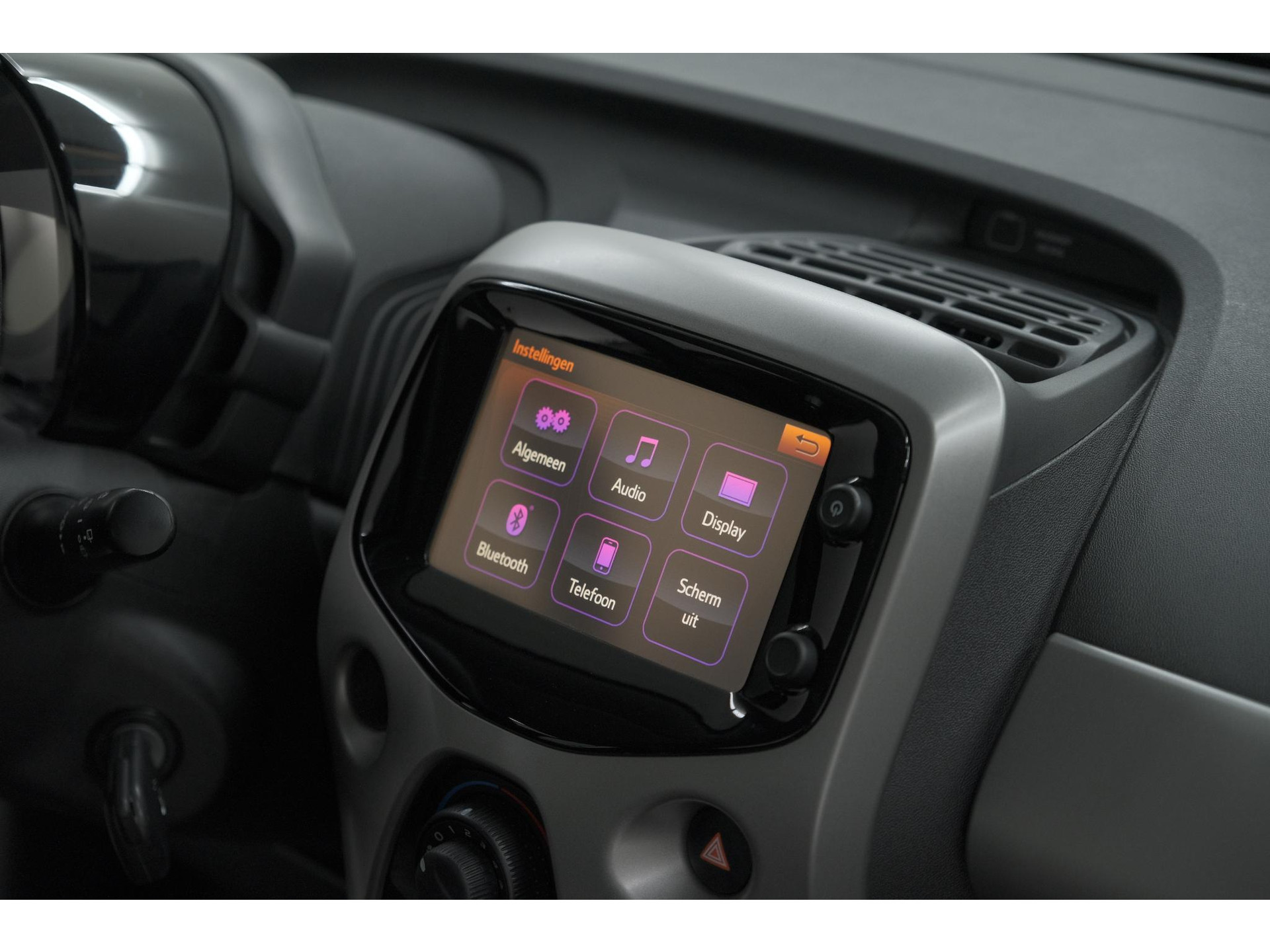 Citroen C1 1.0 e-VTi Feel | Camera | Airco | Lichtmetalen Velgen | DAB | 5 Deurs