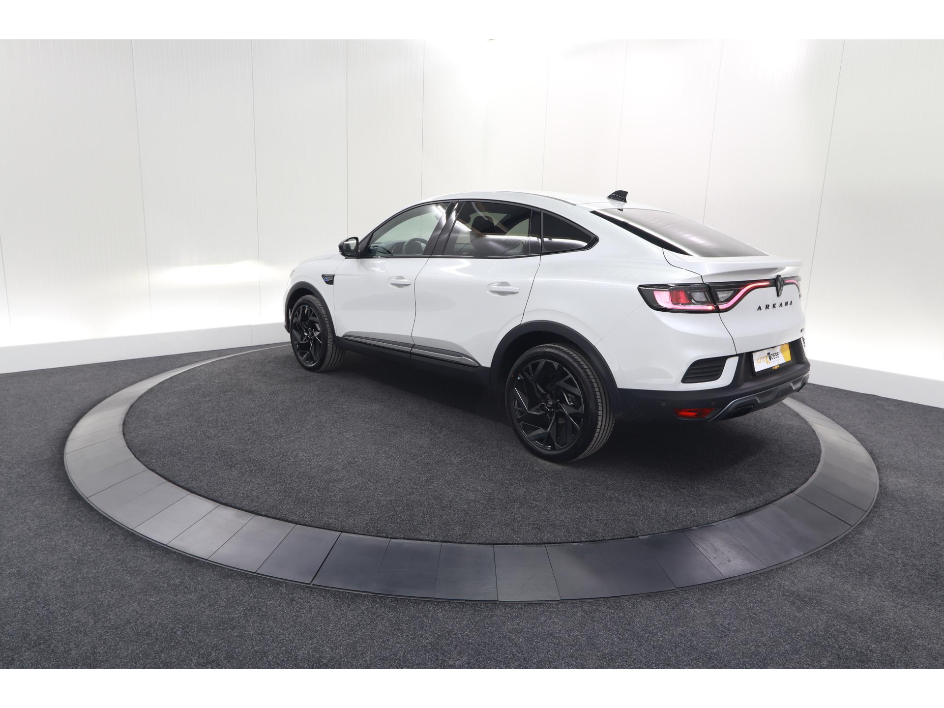 Renault Arkana 1.6 E-Tech hybrid 145 Esprit Alpine | 360 Camera | Adaptieve Cruise Control | Pack Winter | Dodehoekdetectie