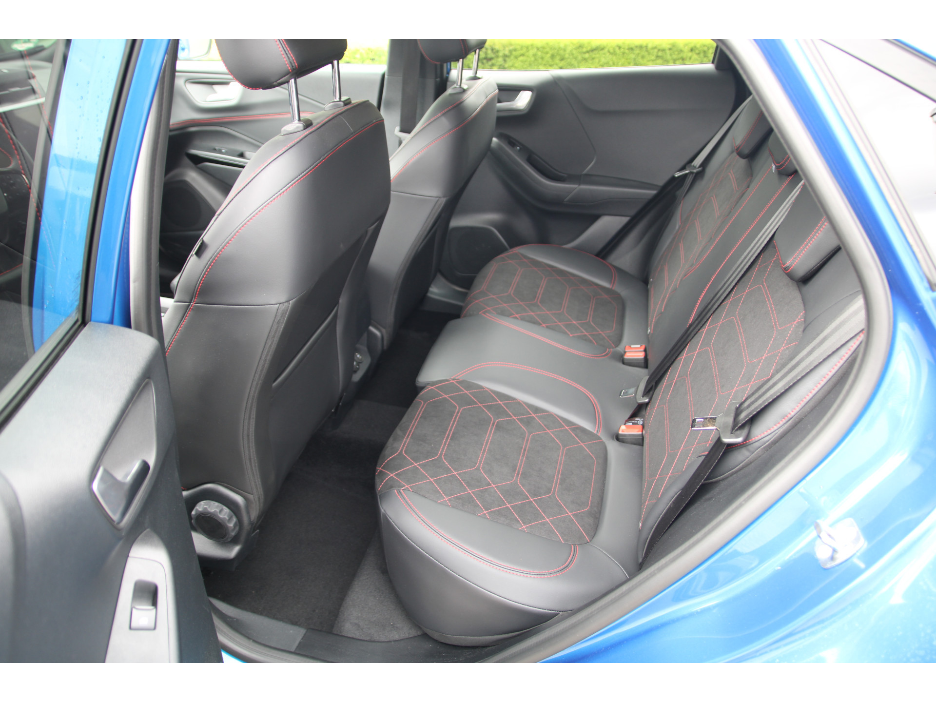 Ford Puma 1.0 EcoBoost 125 PK Hybrid  ST-Line X Automaat TREKHAAK AFNEEMBAAR | WINTER-PACK | B&O AUDIO