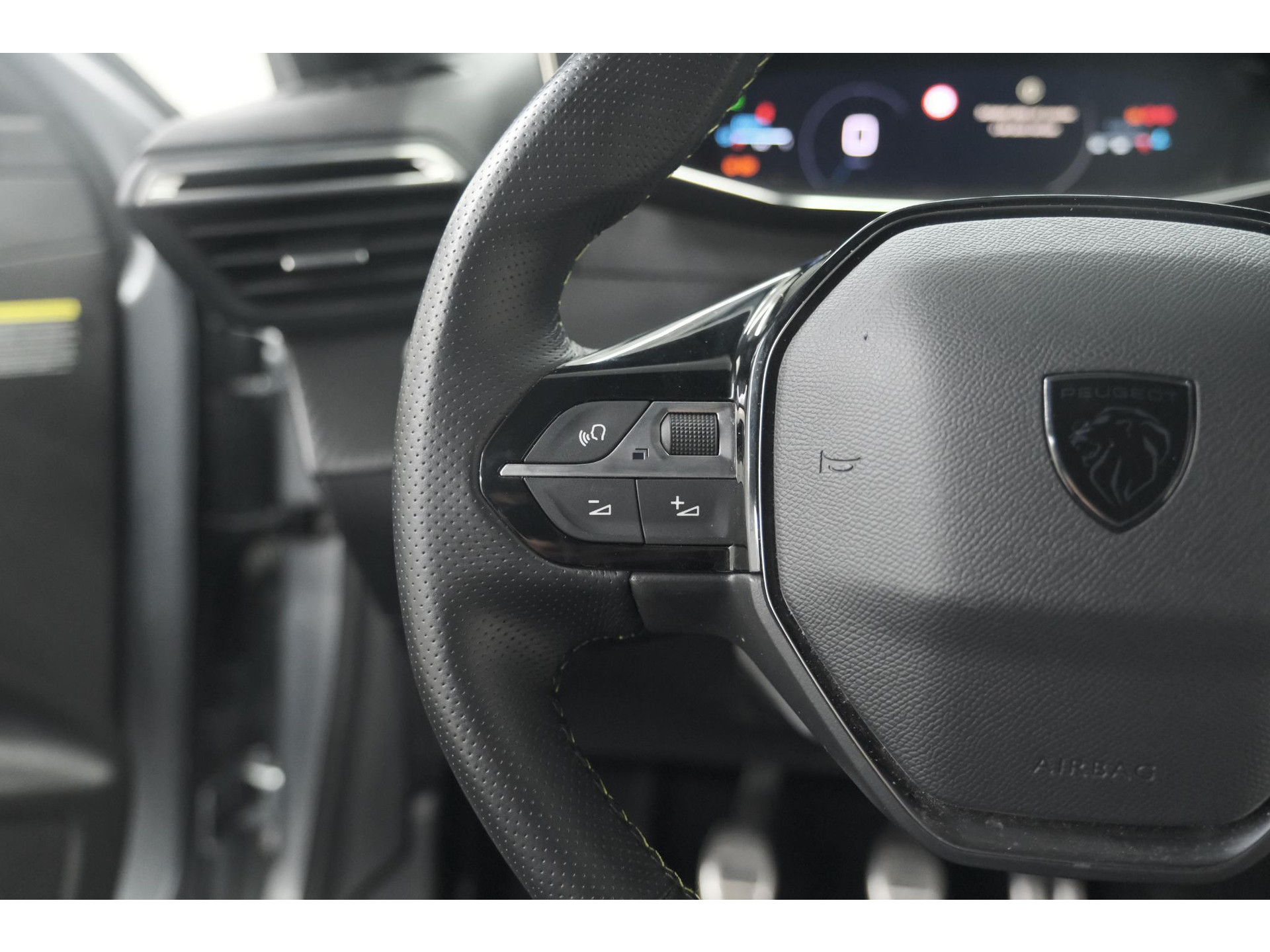 Peugeot 208 PureTech 100 GT | Camera | Navigatie | Apple Carplay | Parkeersensoren
