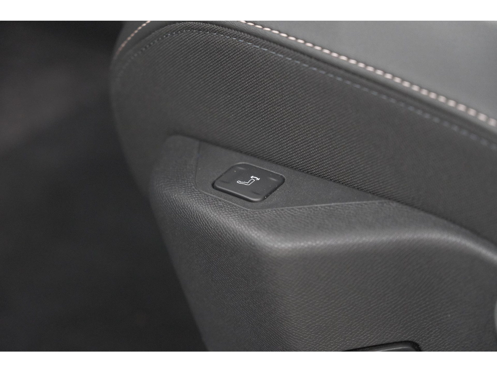 Peugeot 3008 Hybrid 136 e-DSC6 Allure | Camera | Apple Carplay | Parkeersensoren