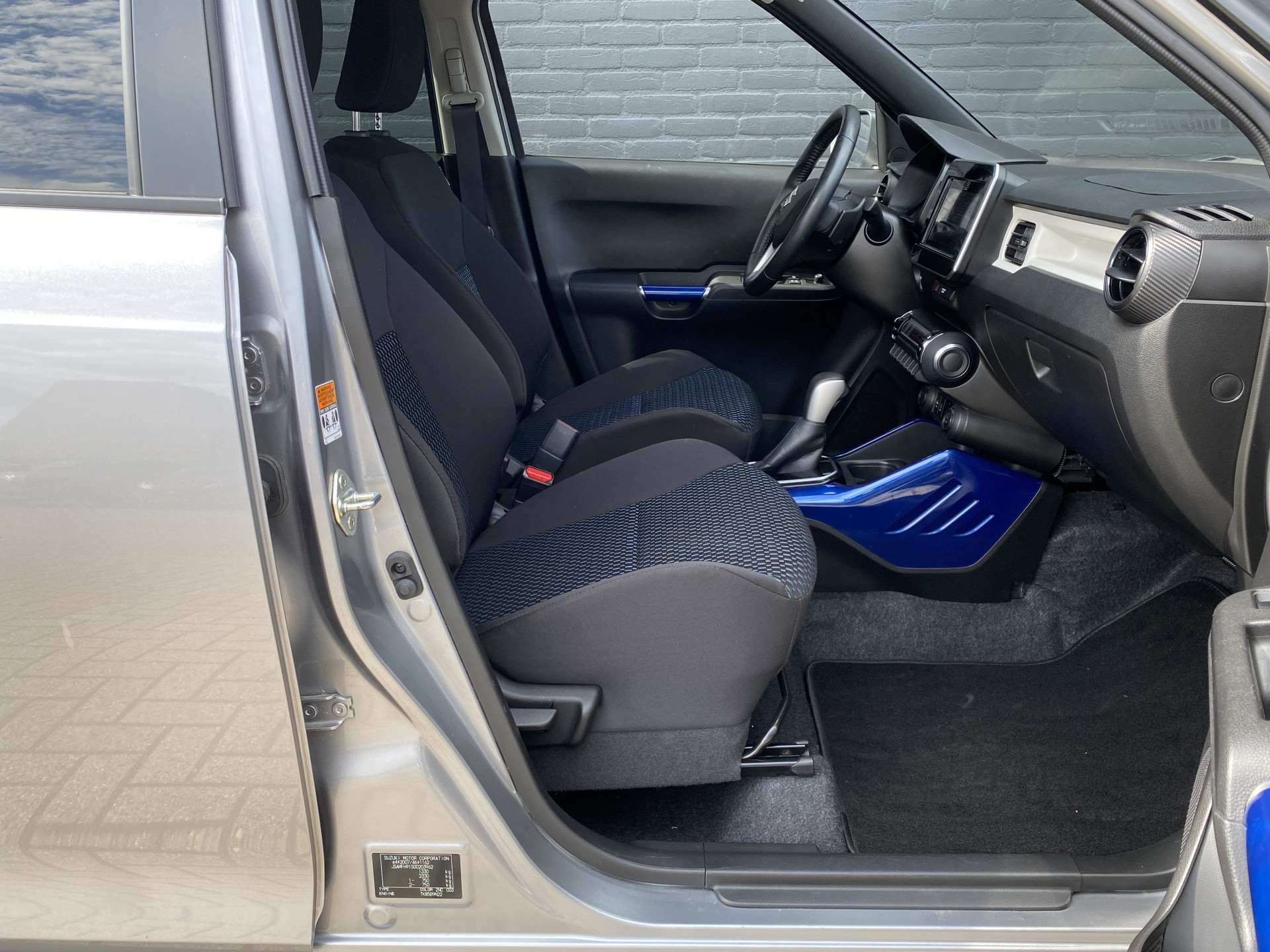 Suzuki Ignis 1.2 Smart Hybrid Style AUT. | 1e eigenaar | navigatie | trekhaak | cruise control | climate | stoelverwarming