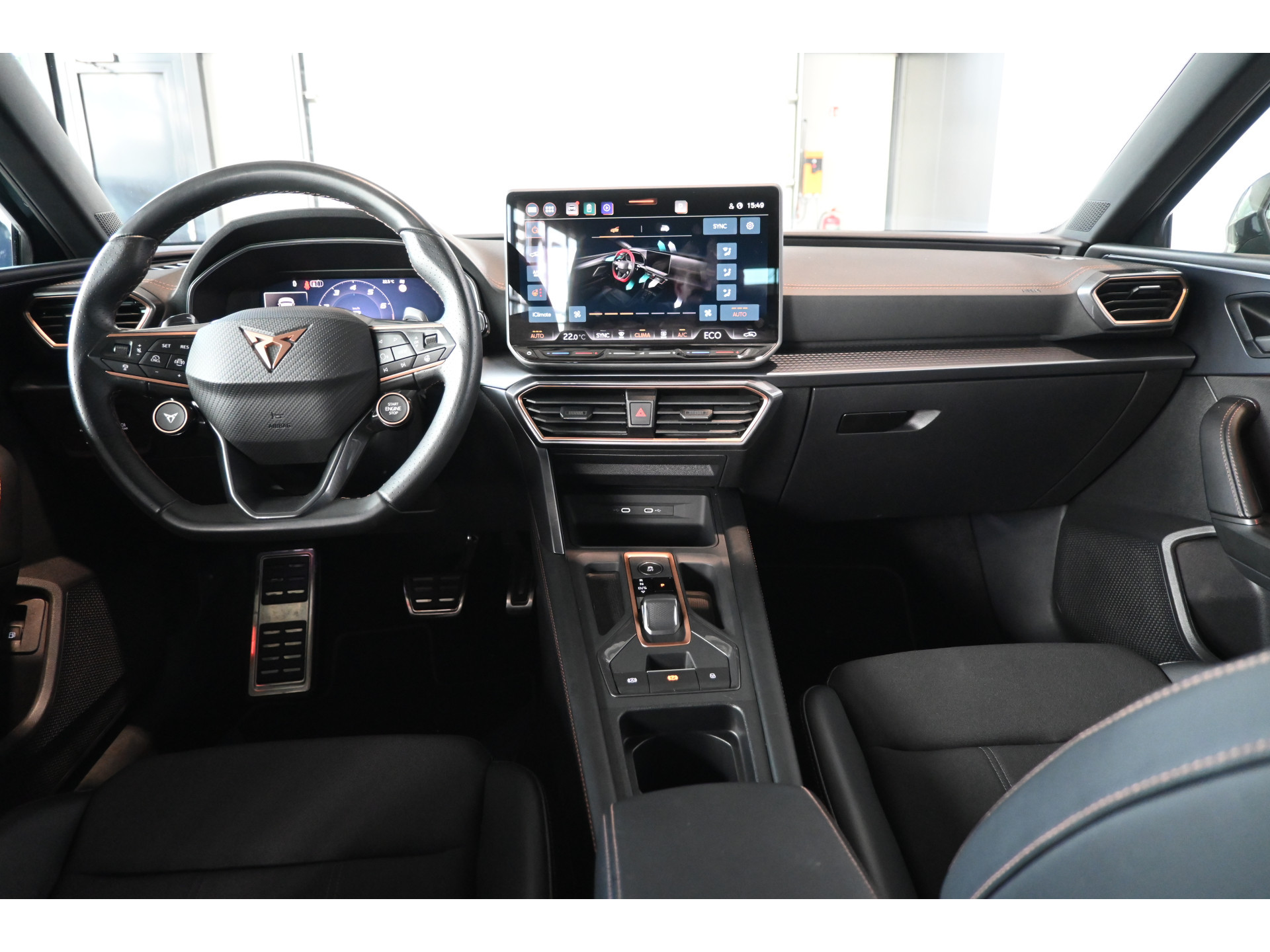 CUPRA Leon 1.5 TSI e-Hybrid Business PHEV EDGE Clima Adaptieve Cruise Matrix CarPlay Navigatie Lane Assist Stuurverwarming 100% Onderhouden! Inruil Mogelijk!
