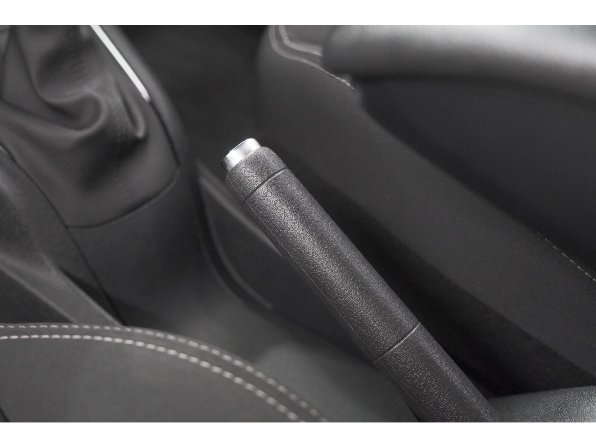 Peugeot 208 PureTech 110 Tech Edition | Camera | Apple Carplay | Parkeersensoren
