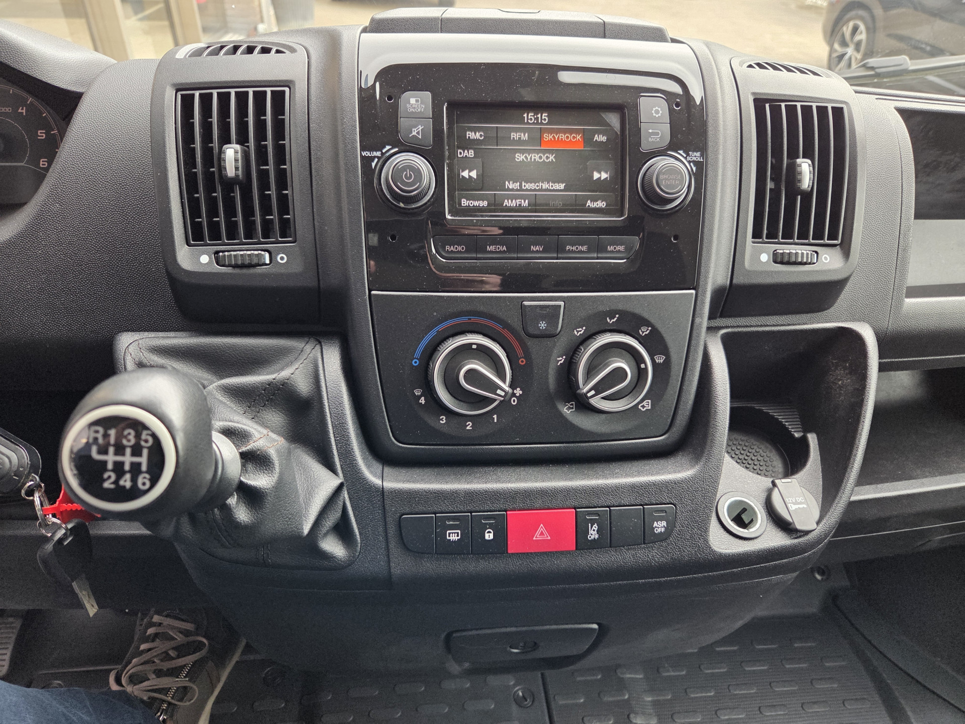 Peugeot Boxer 2.2 BlueHDI 140Pk L4H2 Airco Navi PDC Cruise control Achteruitrijcamera