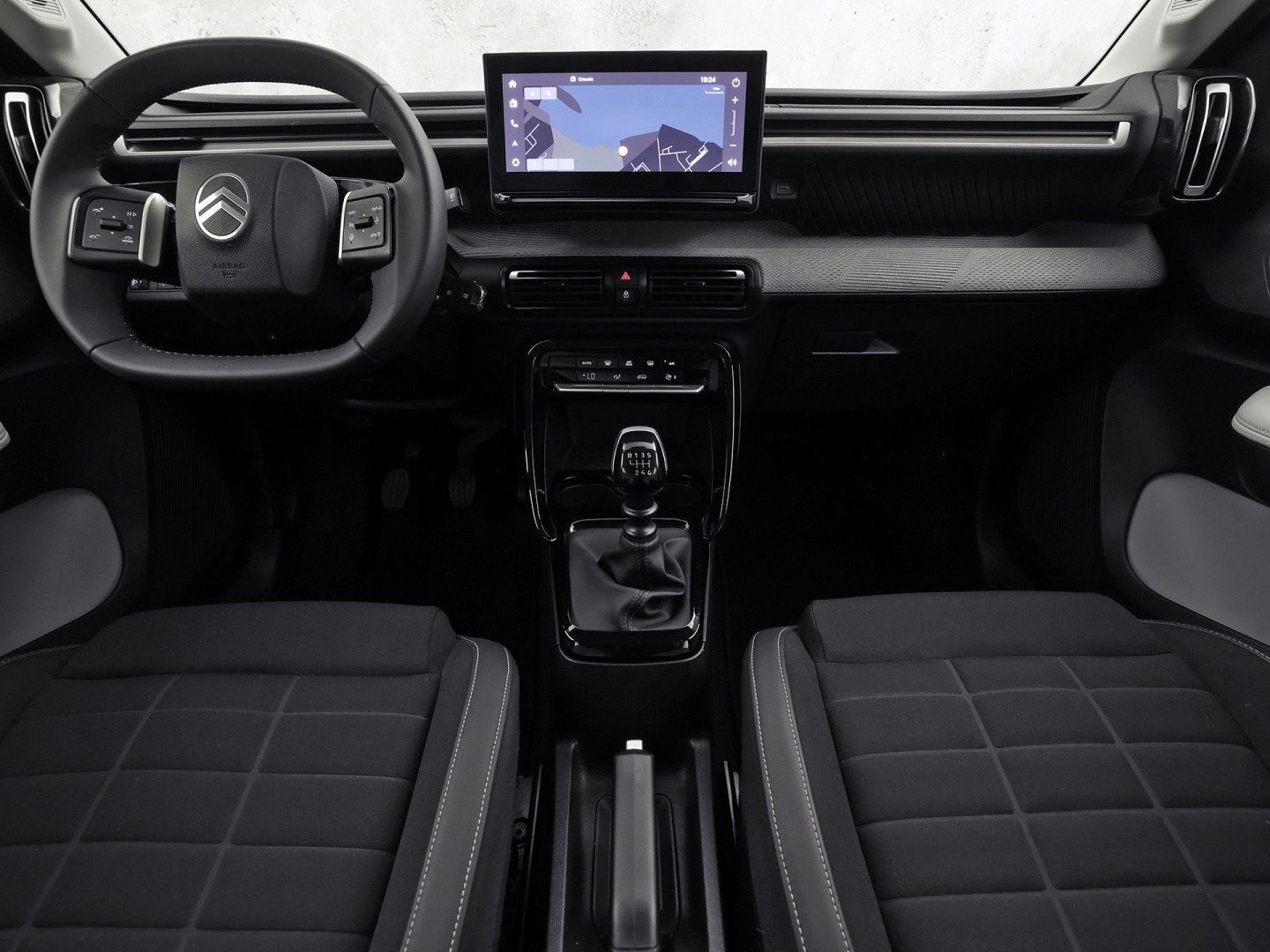 Citroën C3 1.2 Turbo 100pk Max (NIEUW MODEL, APPLE CARPLAY, GROOT NAVI, CAMERA, TREKHAAK, SPORTSTOELEN, GETINT GLAS, CRUISE, LANE ASSIST, NIEUWSTAAT)