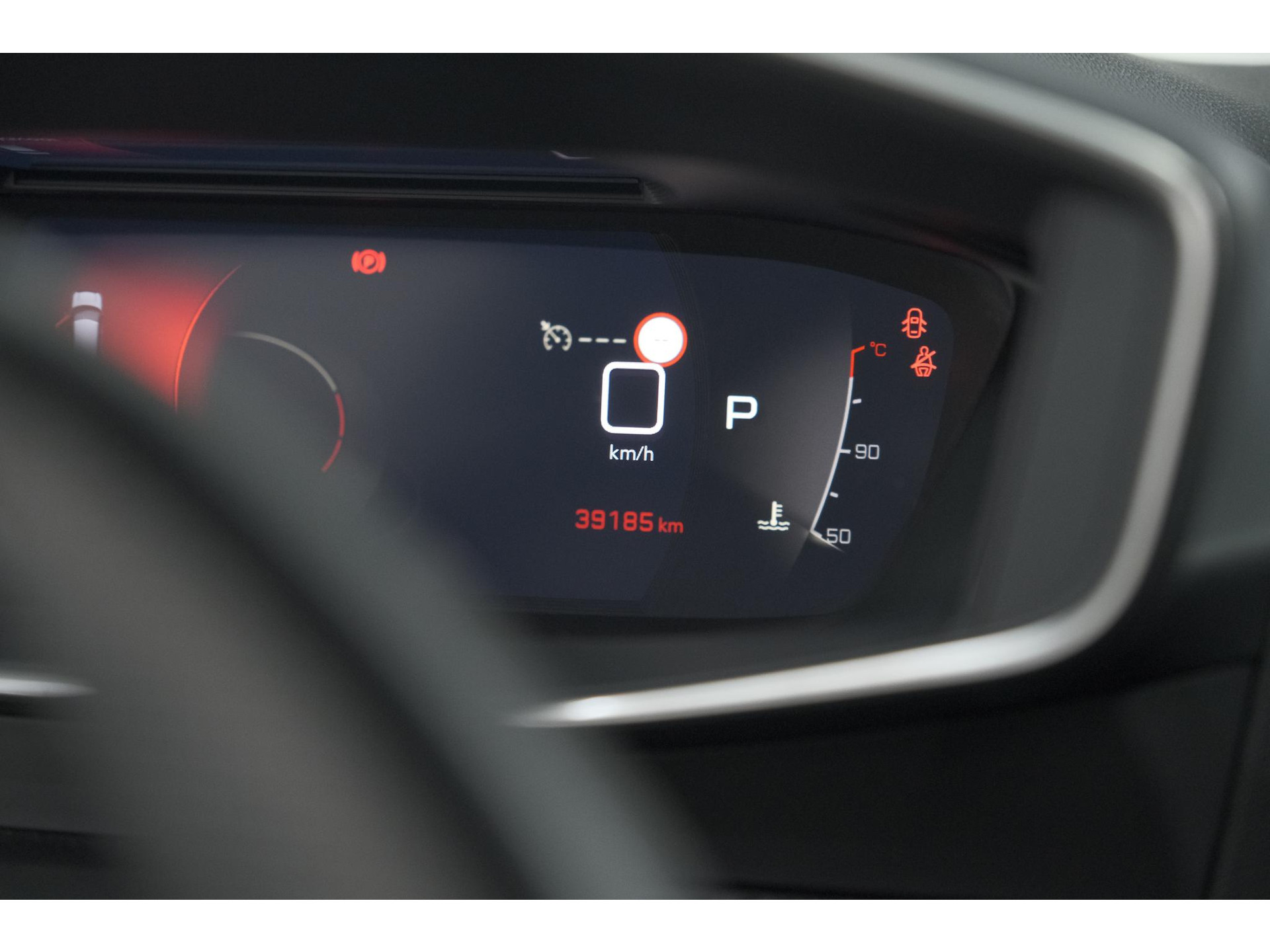 Peugeot 208 PureTech 100 EAT8 GT | Camera | Dodehoekdetectie | Navigatie | Apple Carplay