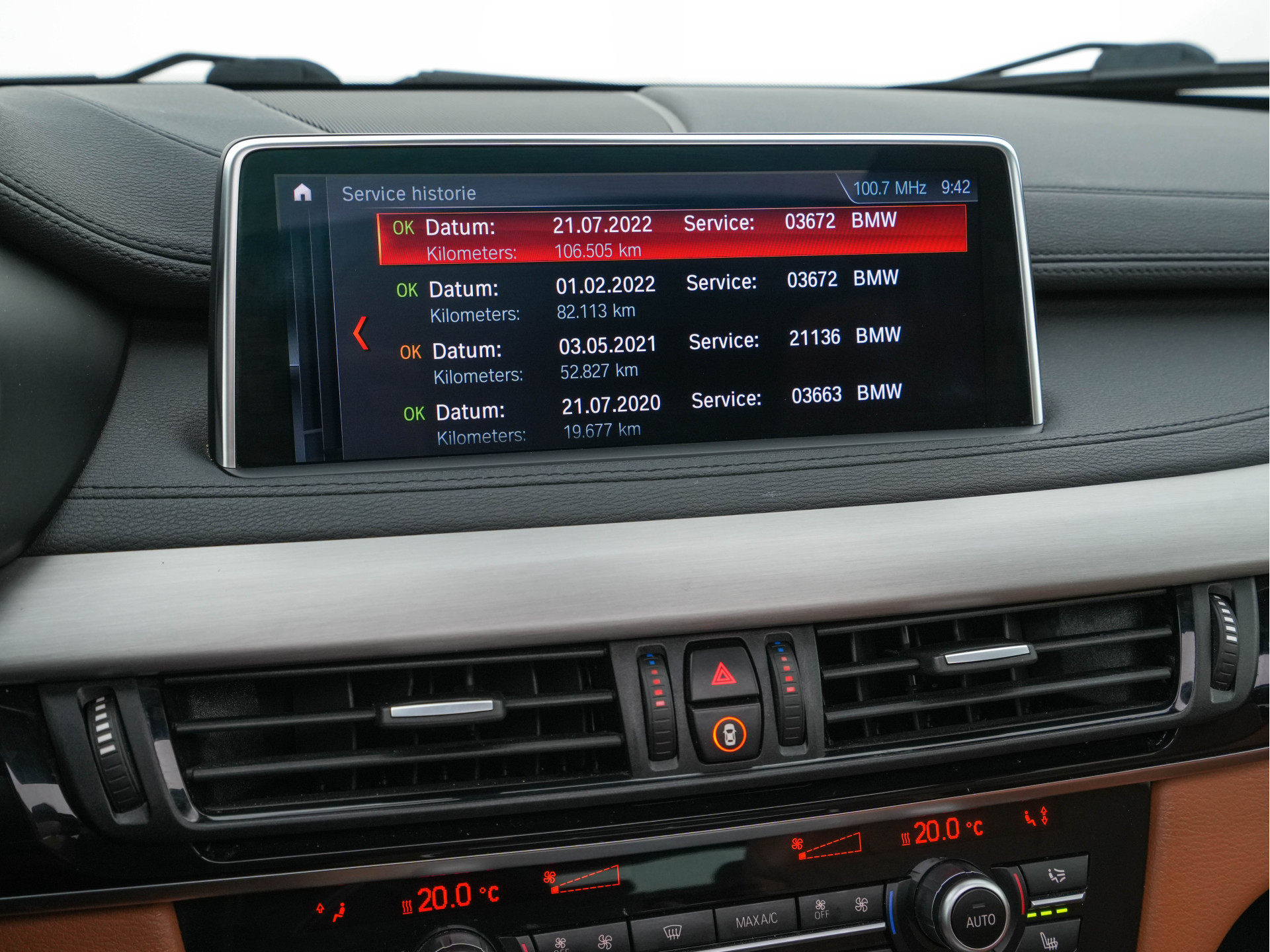 BMW X6 M50d M-Sport-Pack Innovation-Pack Aut. *PANO | LUXURY-LEATHER | FULL-LED | HARMAN/KARDON-SURROUND | MEMORY-PACK | TOPVIEW | HEAD-UP | NAVI-FULLMAP | SHIFT-PADDLES | CRUISE | HEATED-SPORTSEATS | 20''ALU*