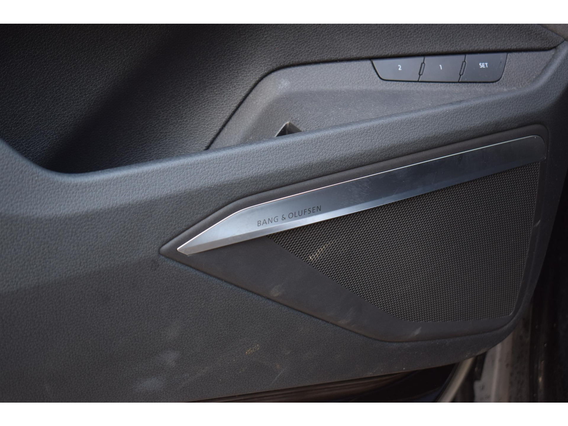 Audi e-tron 50 quattro S edition 71 kWh | SOH: 94,4% | Trekhaak | HUD | B&O | 360 Cam | Half Leer