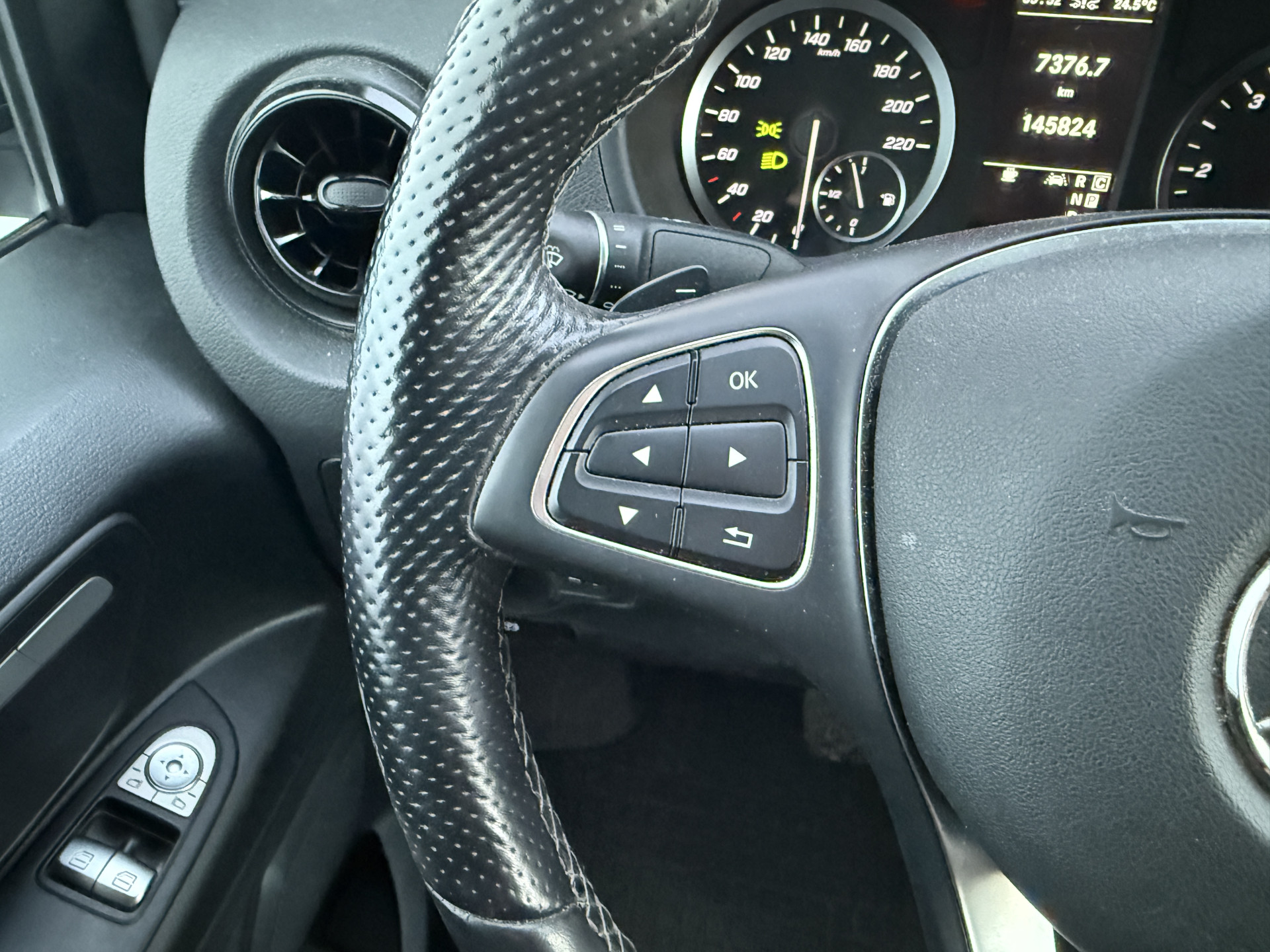 Mercedes-Benz Vito 114 1.9 CDI Automaat L2H1 Climate Control Cruise Control Parkeersensoren V+A Kastwand Inbouw