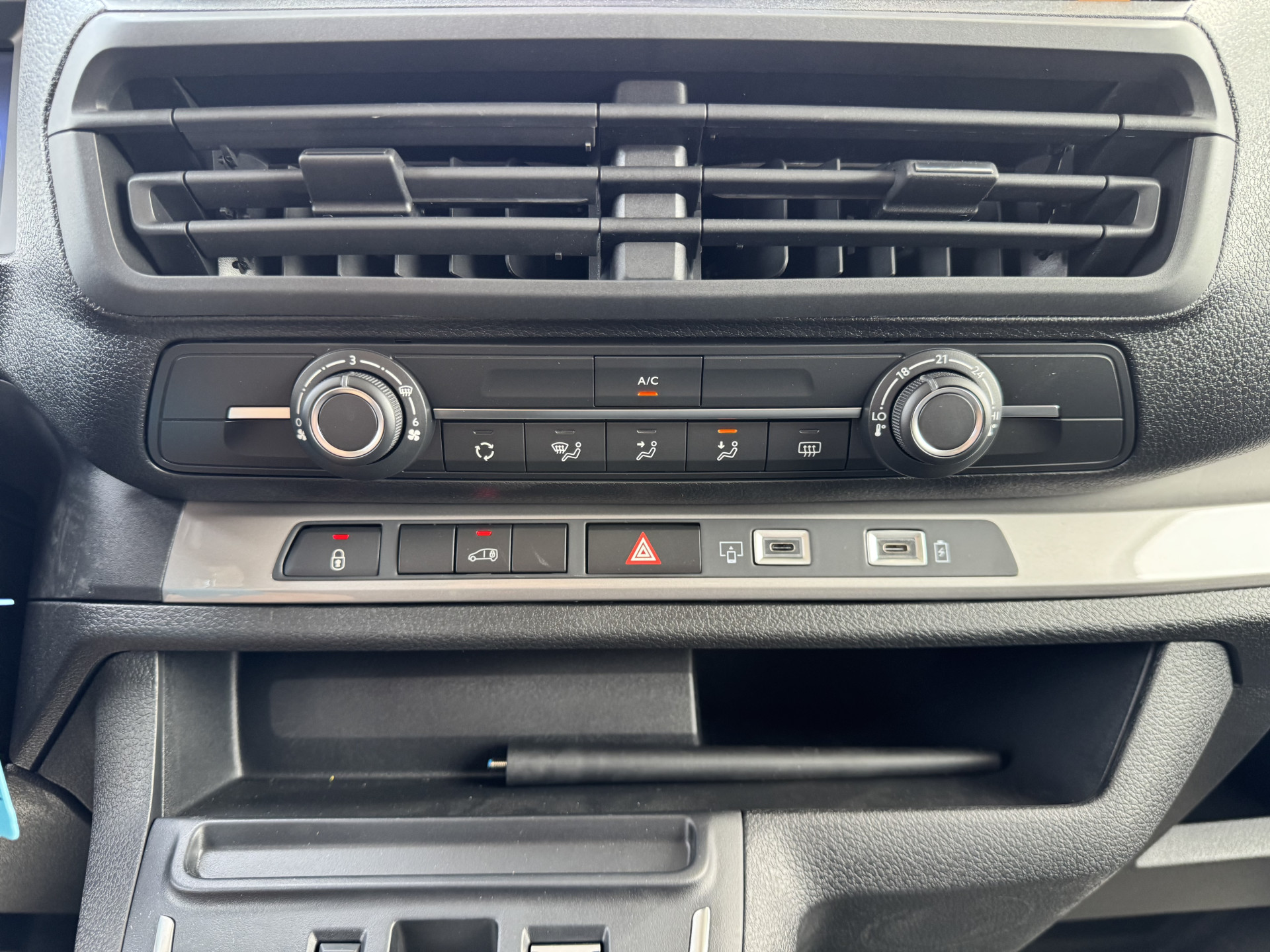 Toyota Proace Electric 75kWh Nieuw! Elektrisch L1 348km WLTP Snelladen Climate Control Cruise Control Camera Parkeersensoren v+a