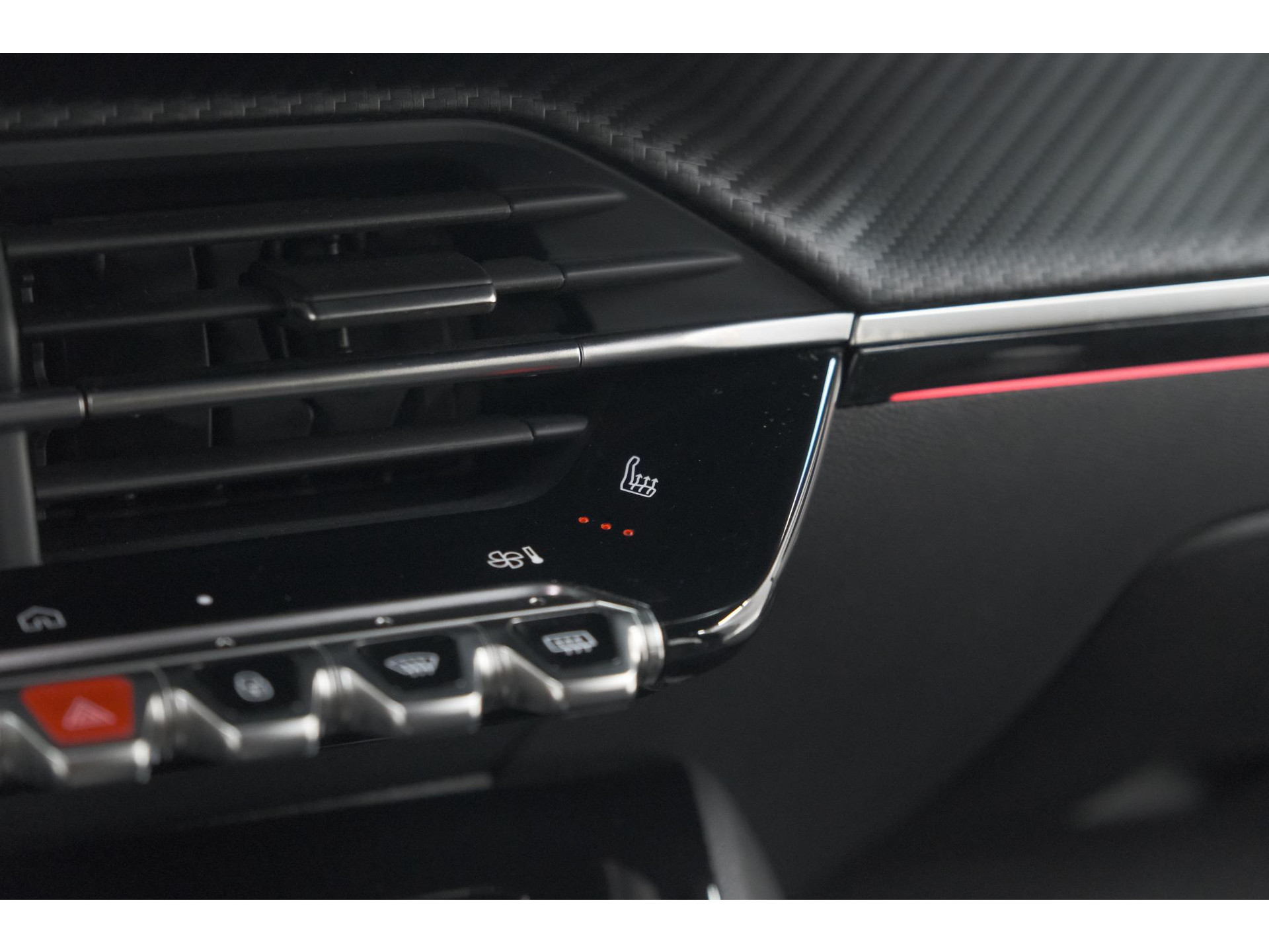 Peugeot e-2008 EV GT Avantage 54 kWh | 360 Camera | Massage Functie | Dodehoekdetectie | Stoelverwarming