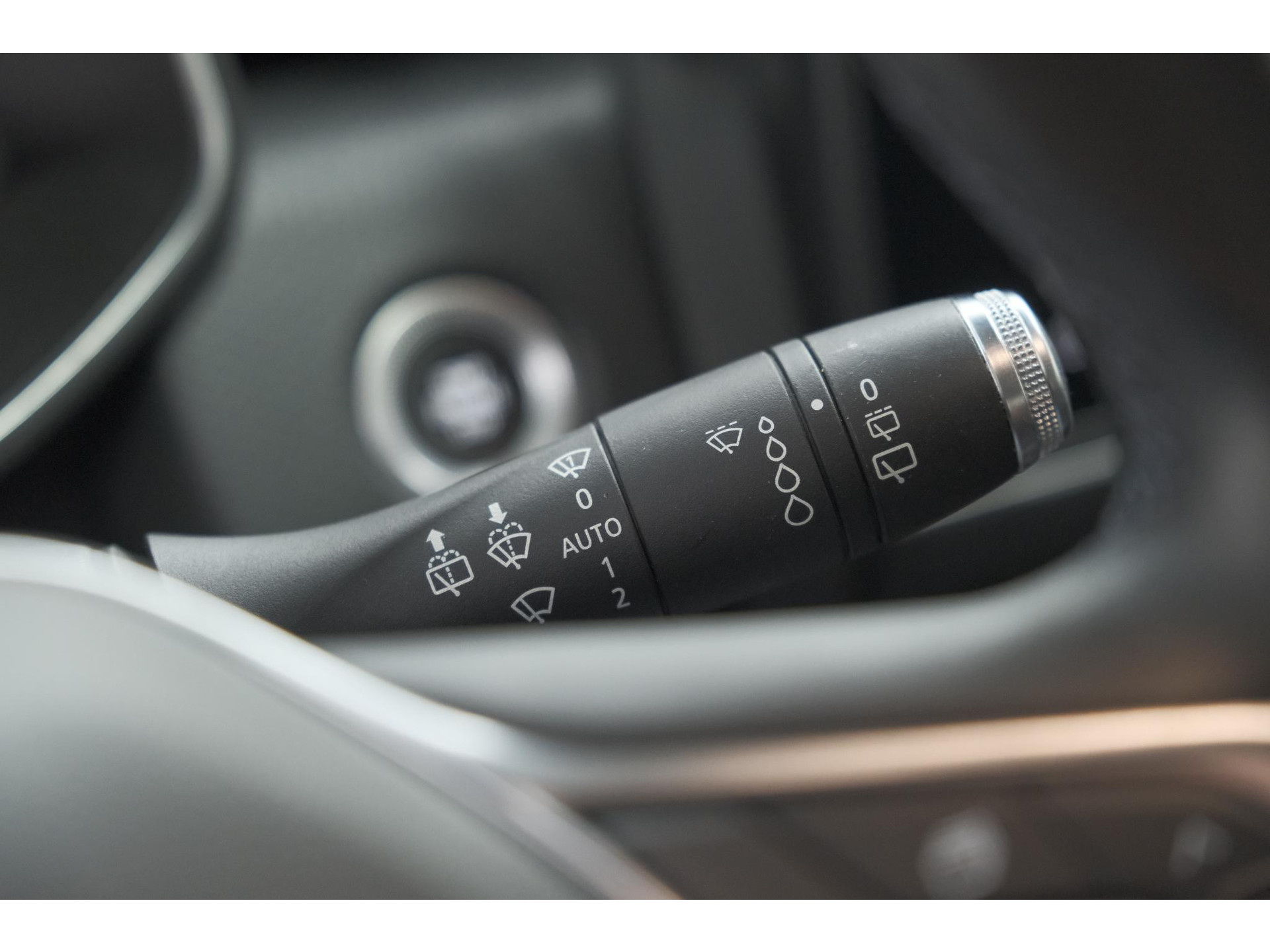 Renault Clio TCe 100 Zen | R.S. Line Pack | Allseason Banden | Apple Carplay | Parkeersensoren